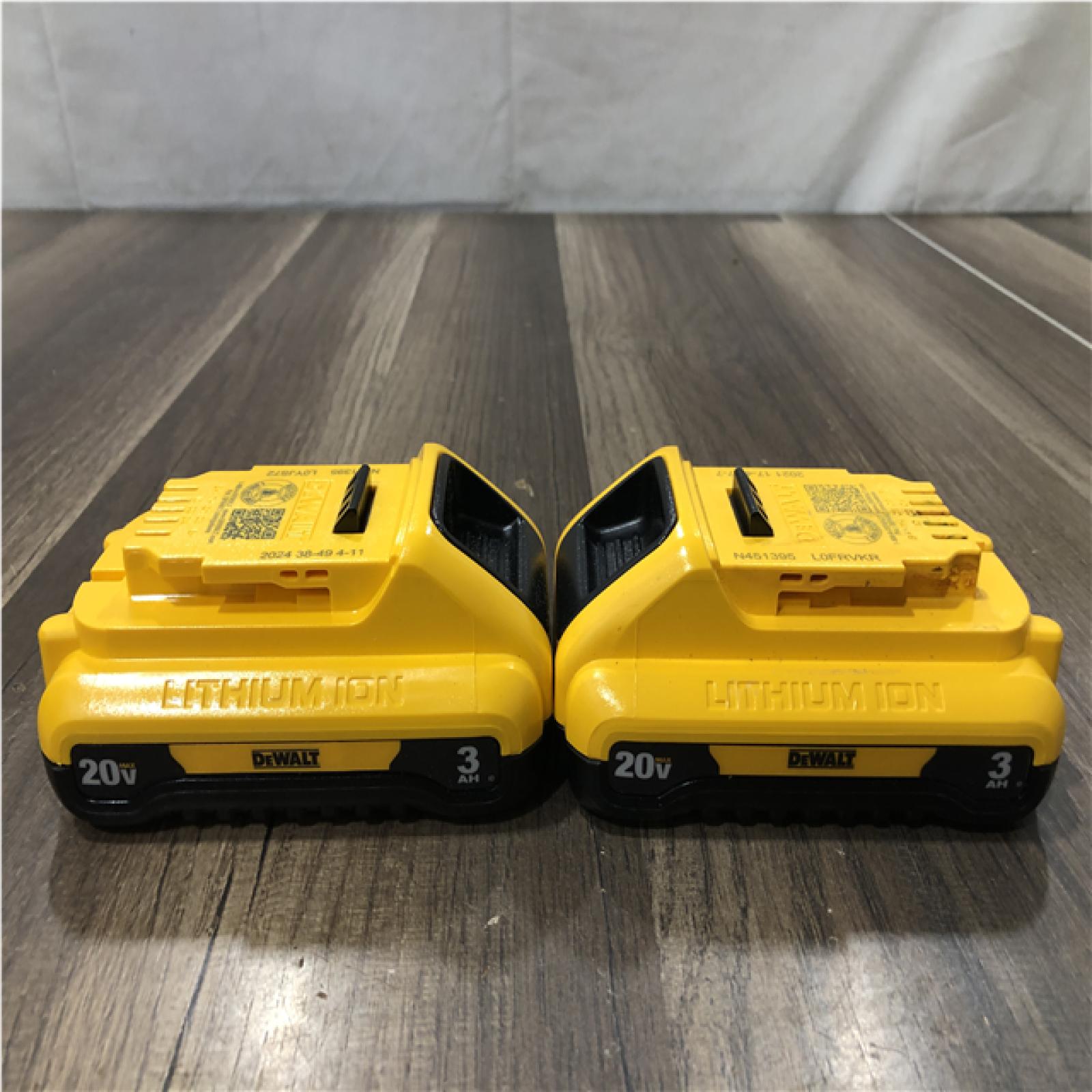 AS-IS DEWALT 20V MAX Compact Lithium-Ion 3.0Ah Battery Pack (2 Pack)