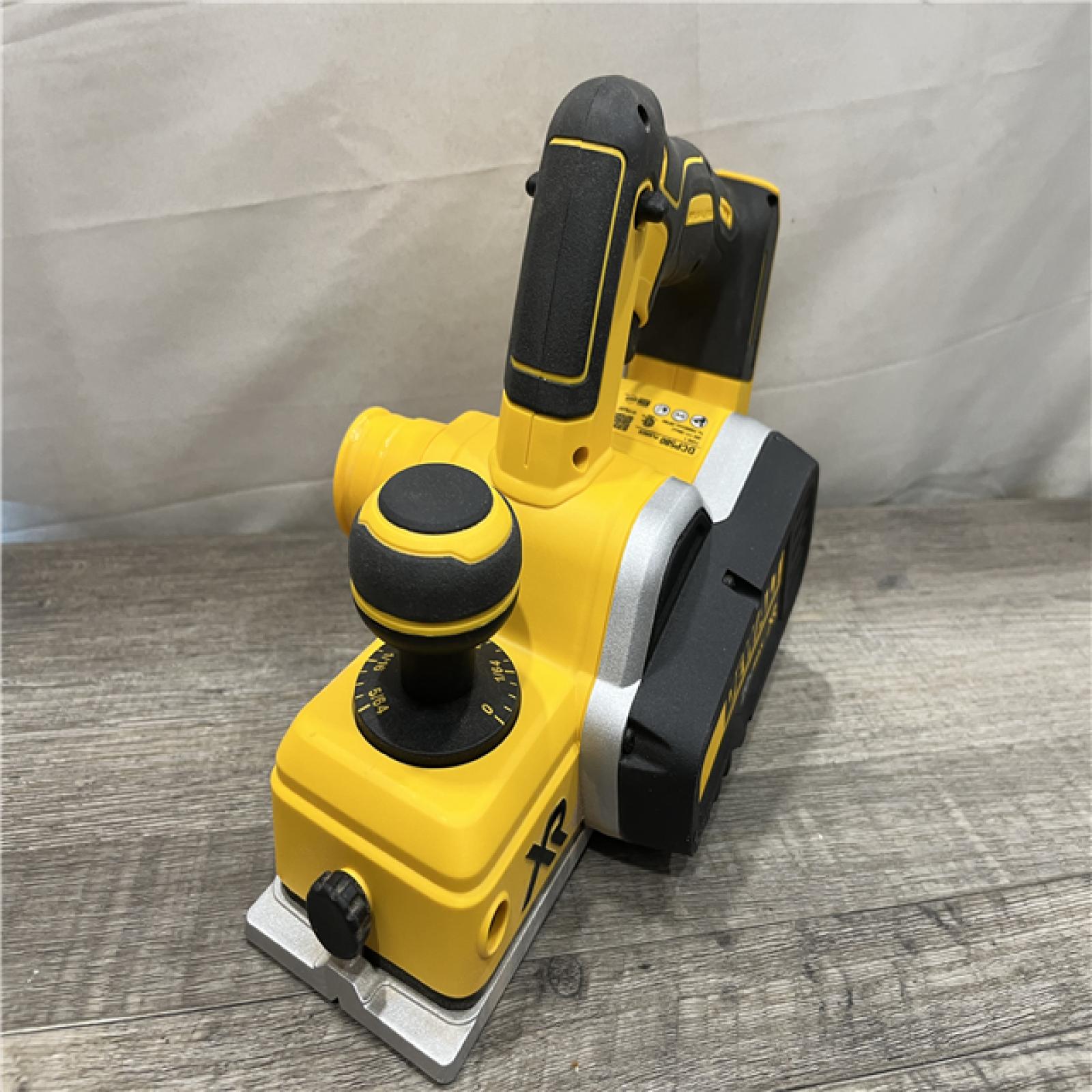 AS-IS DEWALT 20V MAX XR Cordless Brushless 3-1/4 in. Planer (Tool Only)