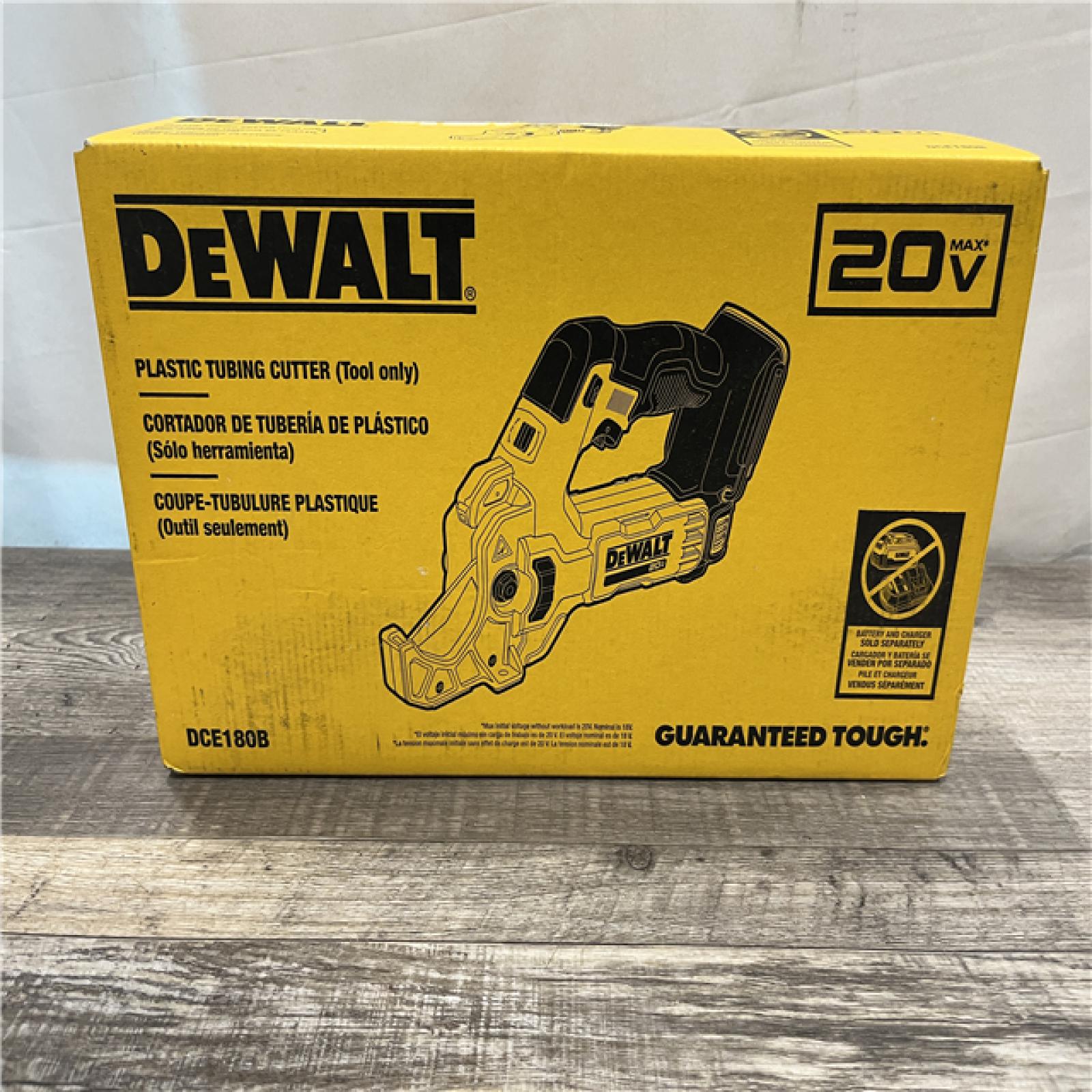 NEW - DEWALT 20V MAX Cordless Plastic Tubing Cutter (Tool Only)