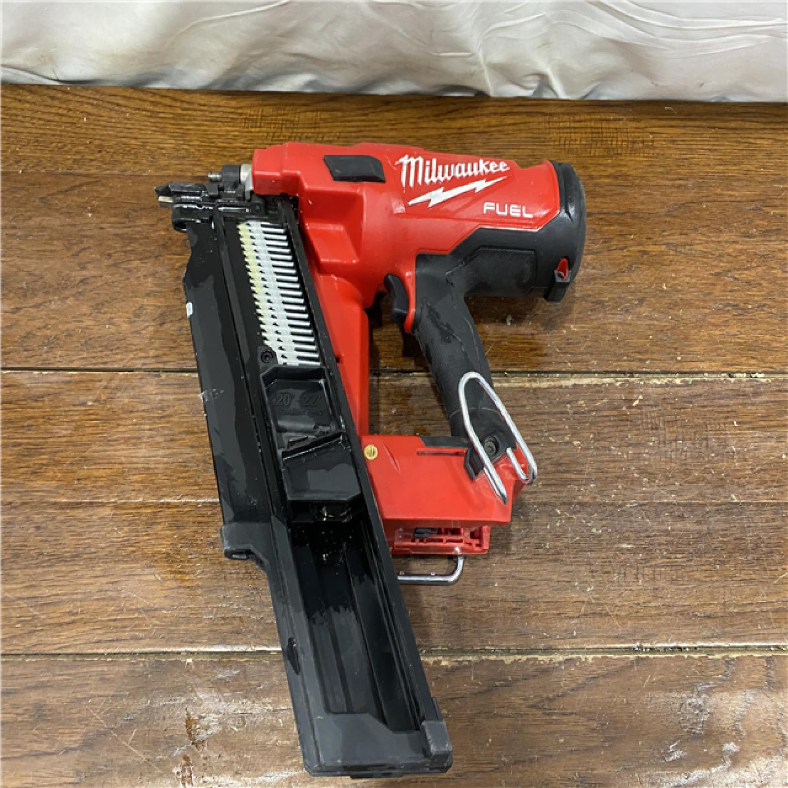 AS-IS Milwaukee 2744-20 M18 FUEL 3-1/2 in. 18-Volt 21-Degree Lithium-Ion Brushless Cordless Framing Nailer (Tool-Only)