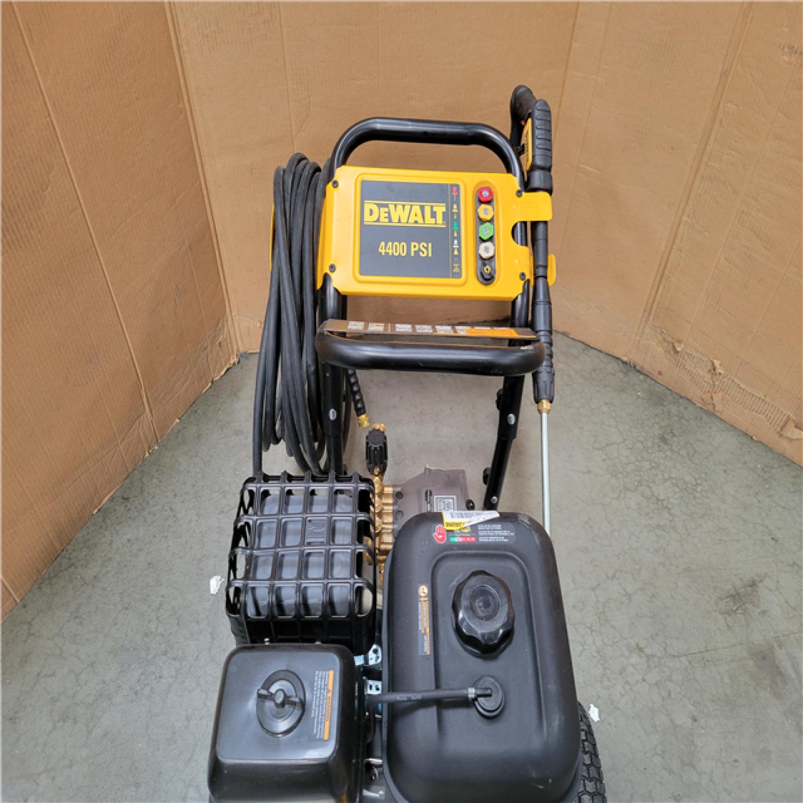 CALIFORNIA AS-IS DEWALT 4400 PSI PORTABLE PRESSURE WASHER