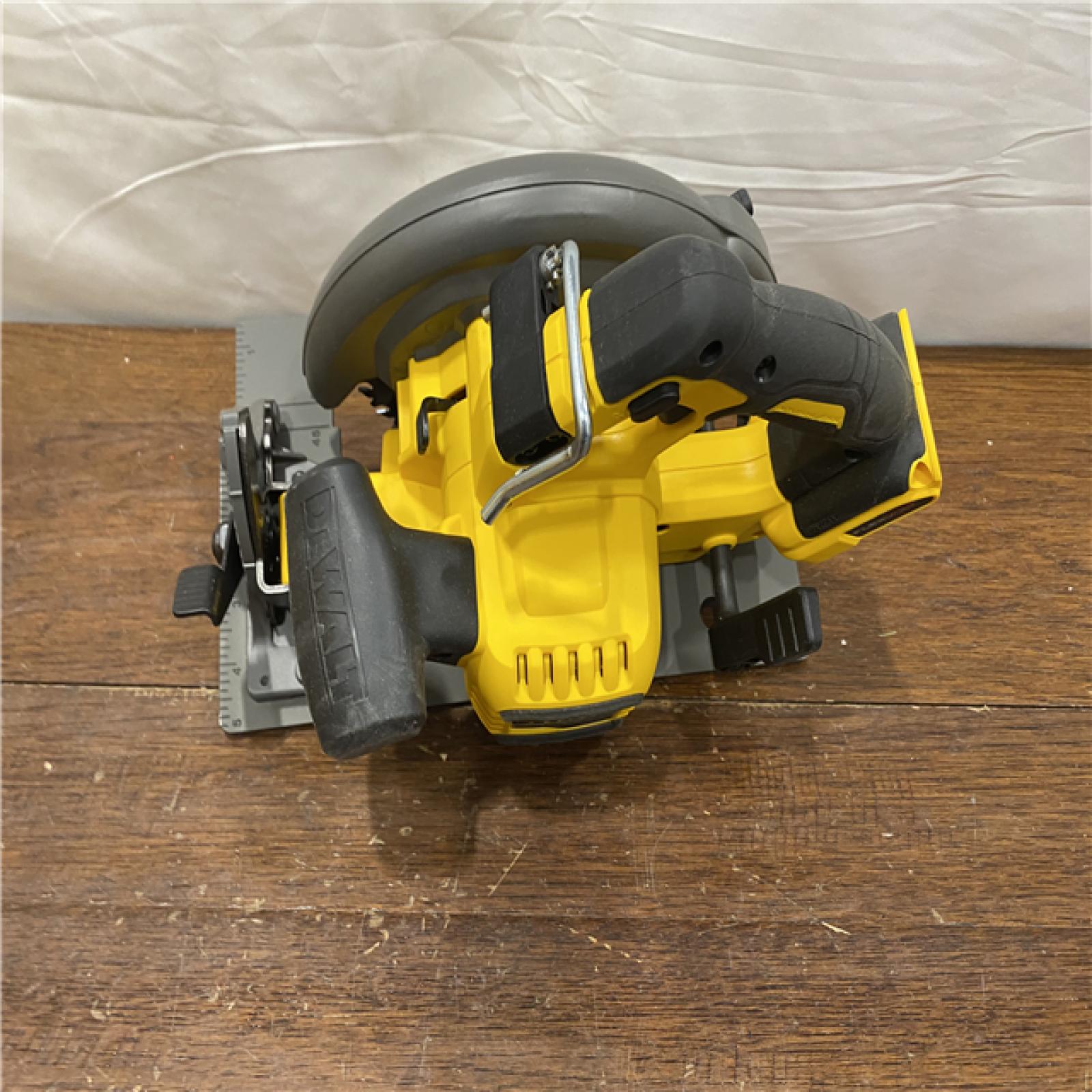 AS-IS DeWALT Flexvolt Max 7-1/4  60V Brushless Circular Saw DCS578B
