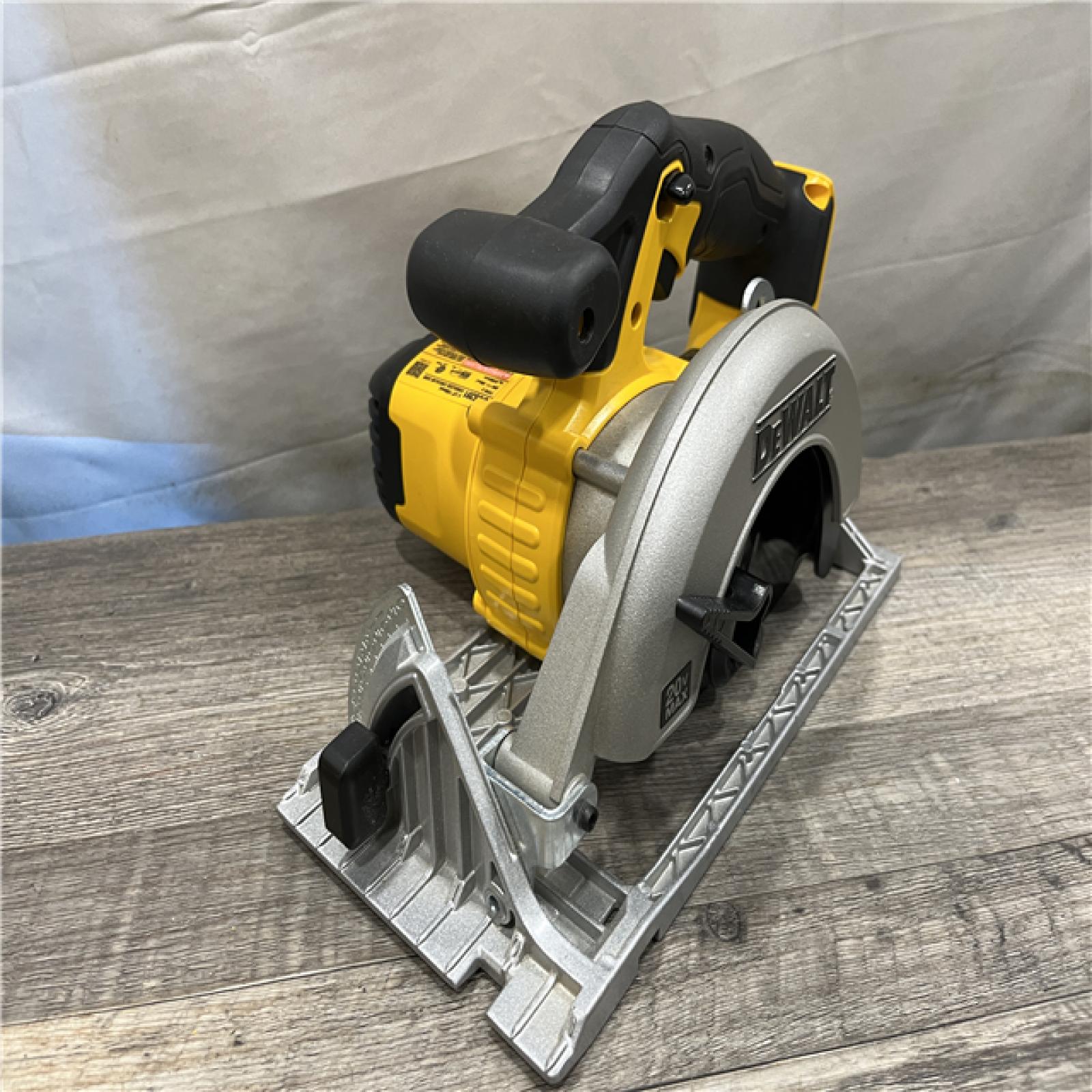 AS-IS DEWALT 20-Volt MAX Lithium-Ion Cordless 6-1/2 in. Circular Saw (Tool-Only)