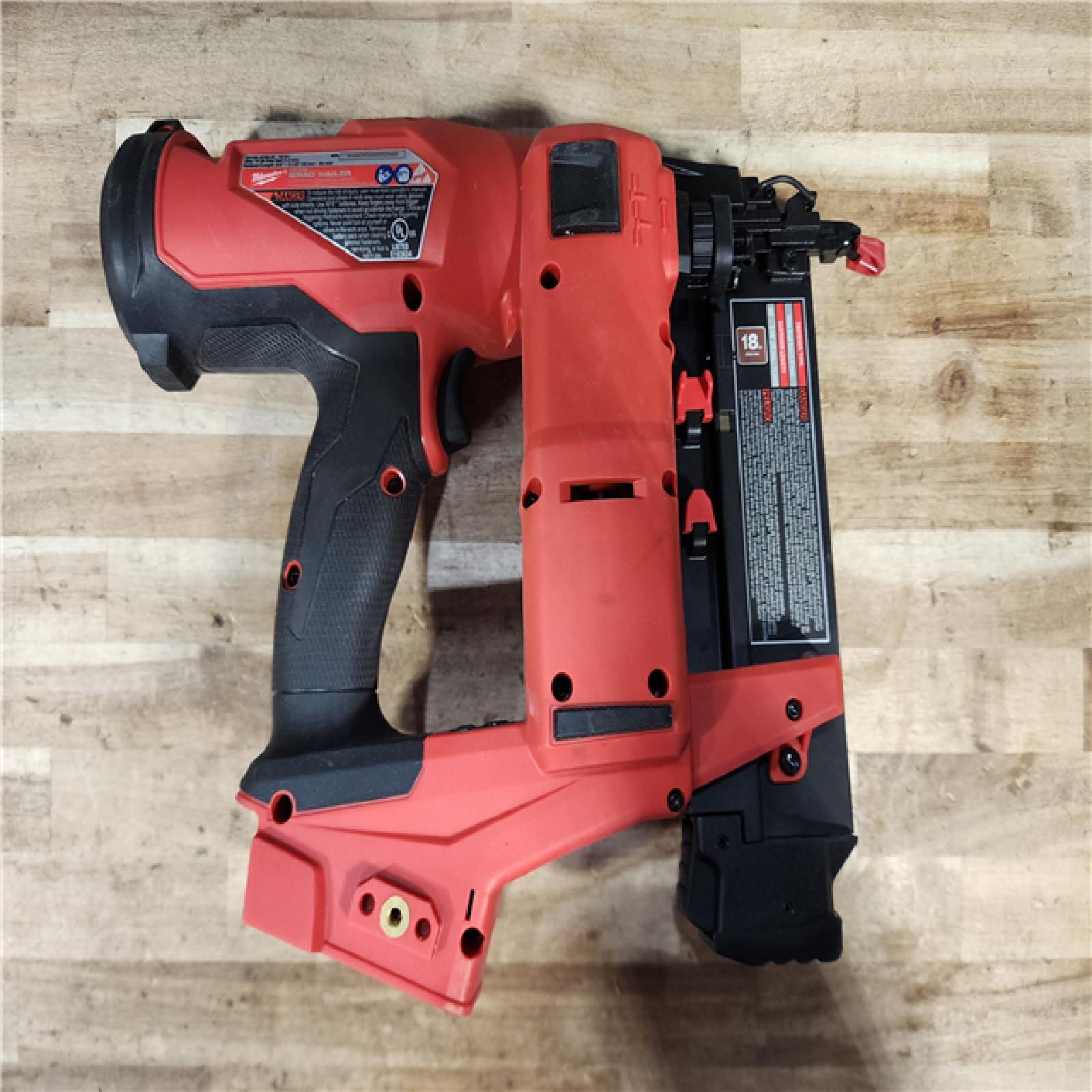 HOUSTON LOCATION - AS-IS Milwaukee FUEL 18-Volt Lithium-Ion Brushless Cordless Gen II 18-Gauge Brad Nailer (Tool-Only)