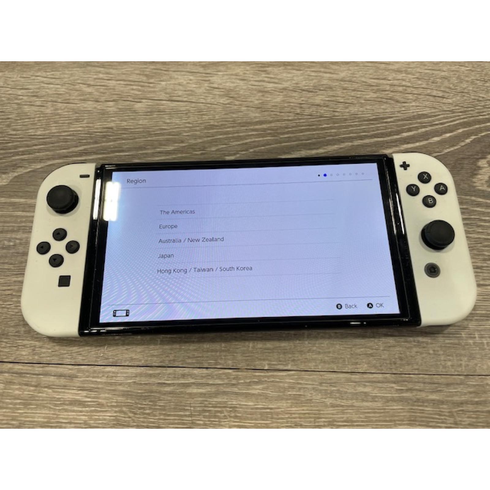 AS-IS Nintendo Switch OLED - Game console