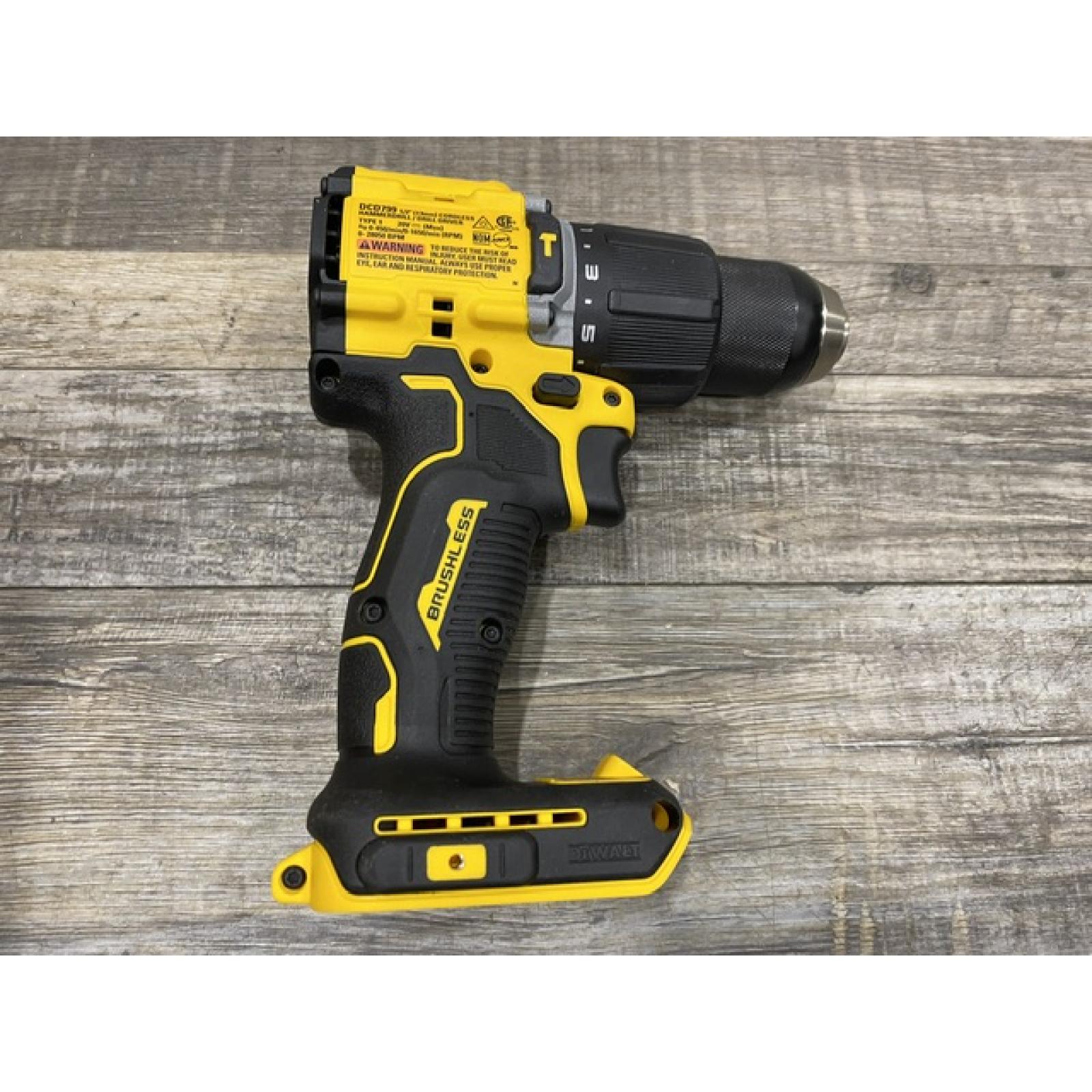 AS-IS DEWALT ATOMIC 20V Lithium-Ion Cordless 1/2 in. Hammer Drill Kit