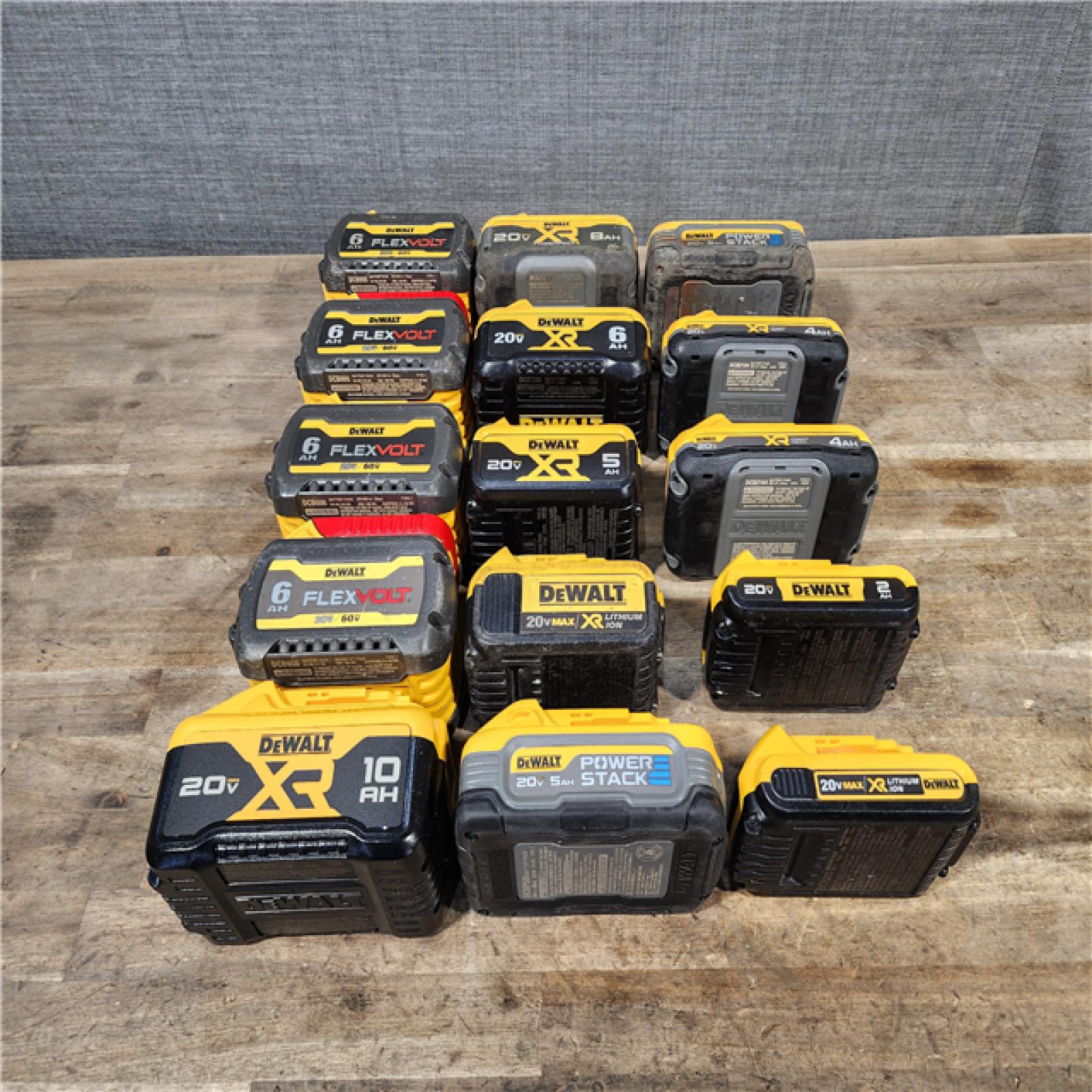 HOUSTON LOCATION - AS-IS DEWALT BATTERY PACK QTY - 15