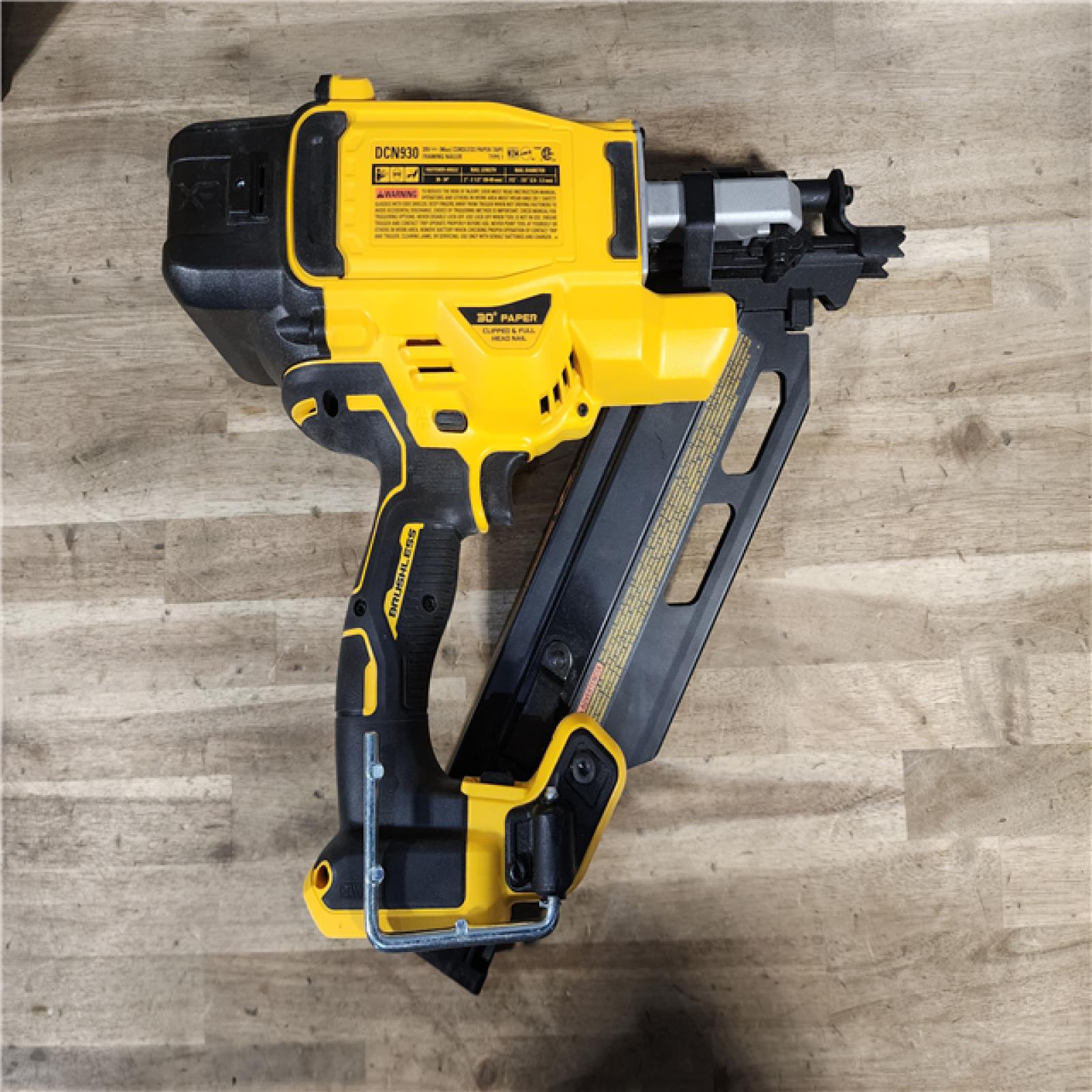 HOUSTON LOCATION - AS-IS (APPEARS LIKE NEW) DEWALT 20-Volt 30° Cordless Framing Nailer (Tool-Only)