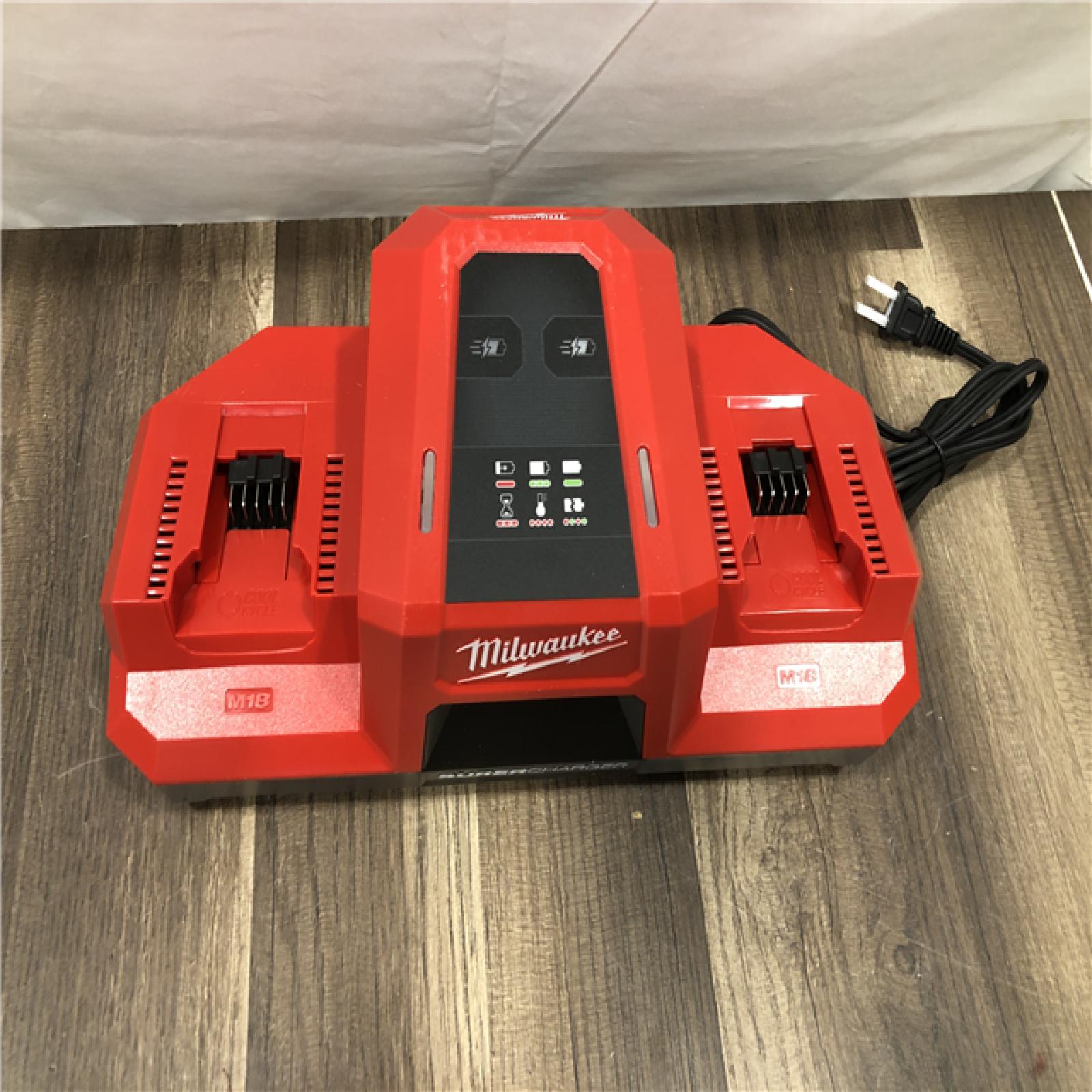 AS-IS Milwaukee M18 18V Dual Bay Simultaneous Super Charger