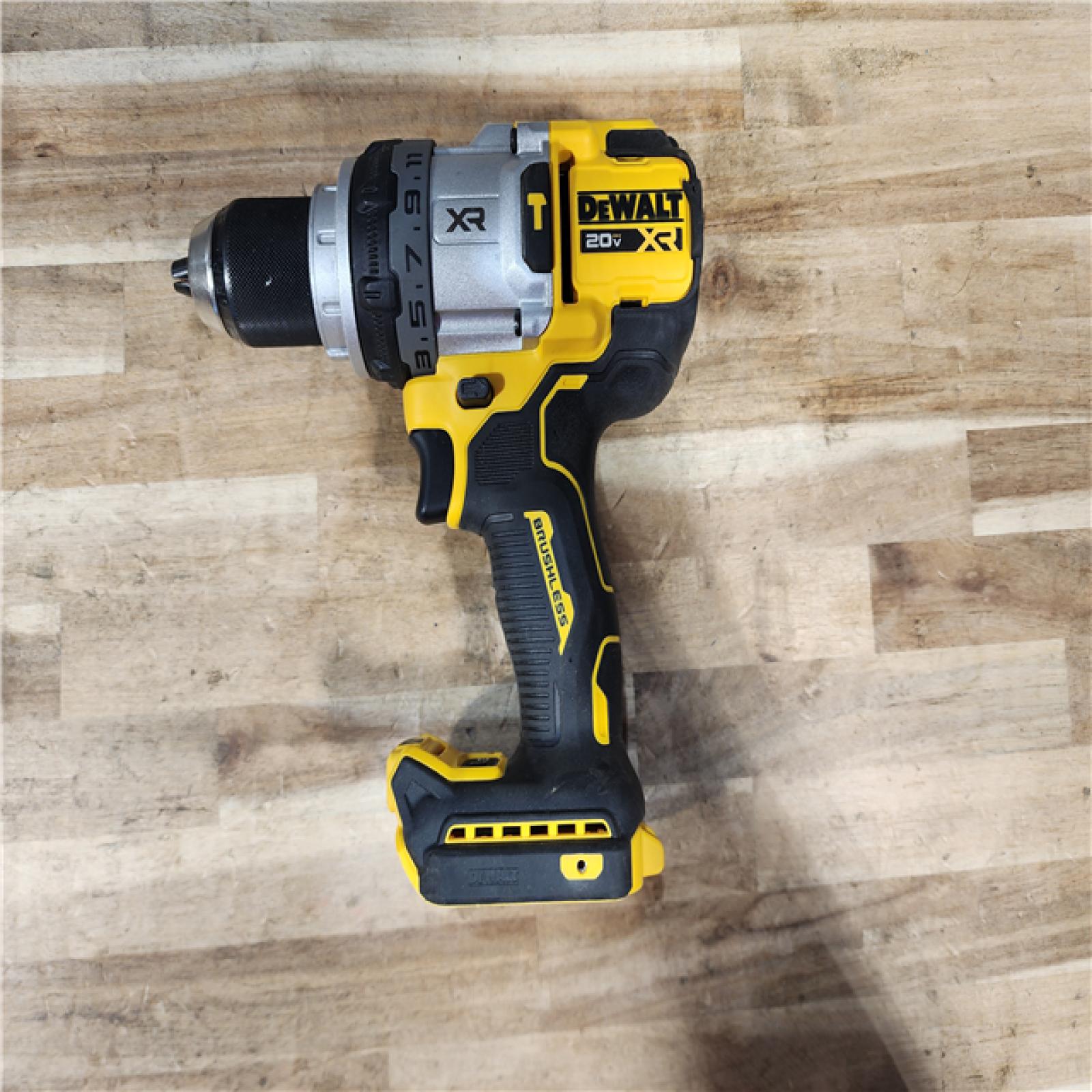 HOUSTON LOCATION - AS-IS DEWALT 20V XR Lithium-Ion Cordless Hammer Drill Kit