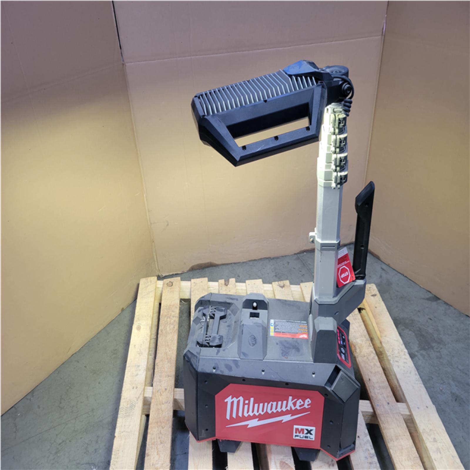 CALIFORNIA AS-IS MILWAUKEE MX FUEL COMPACT LIGHT TOWER