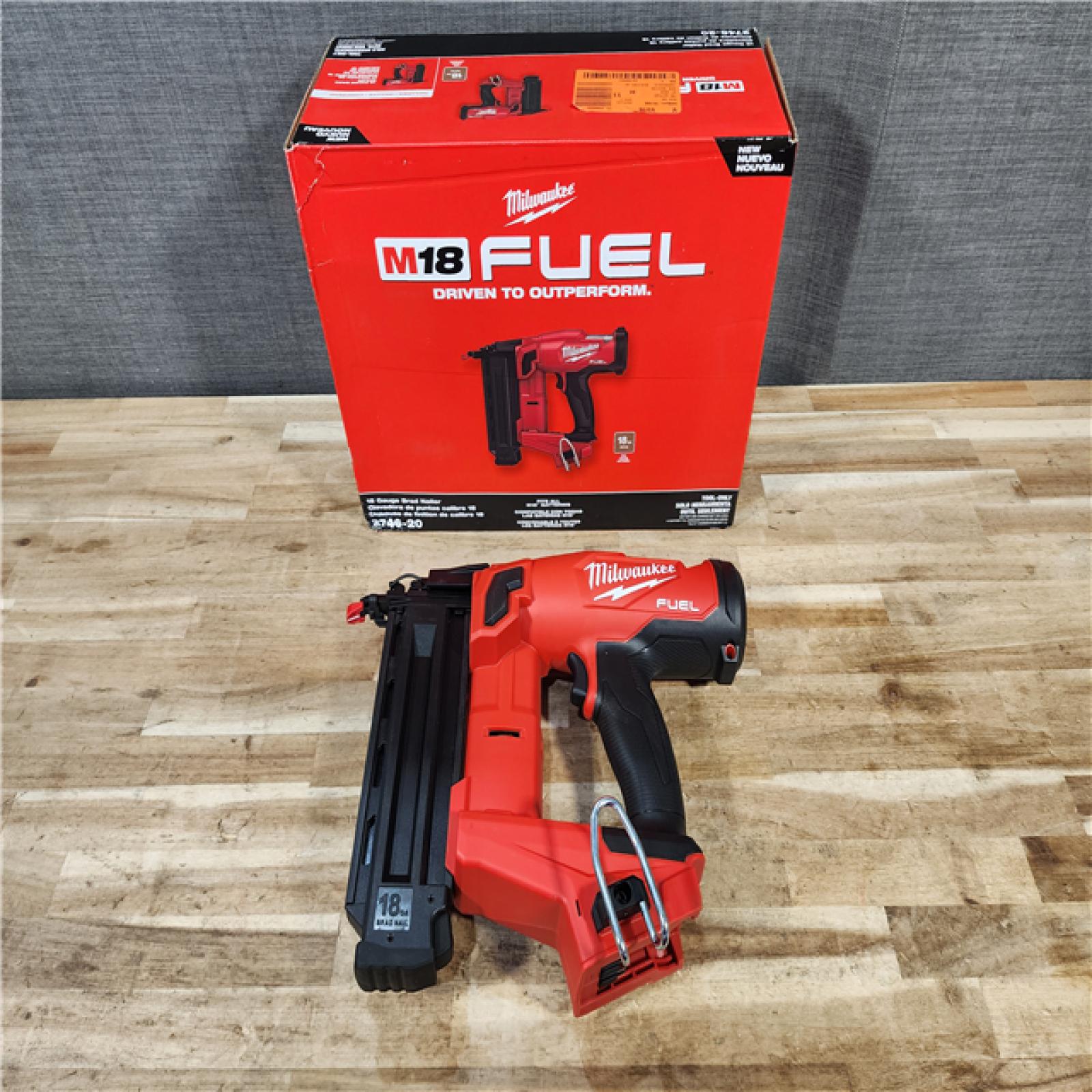 HOUSTON LOCATION - AS-IS (APPEARS LIKE NEW) Milwaukee FUEL 18-Volt Lithium-Ion Brushless Cordless Gen II 18-Gauge Brad Nailer (Tool-Only)