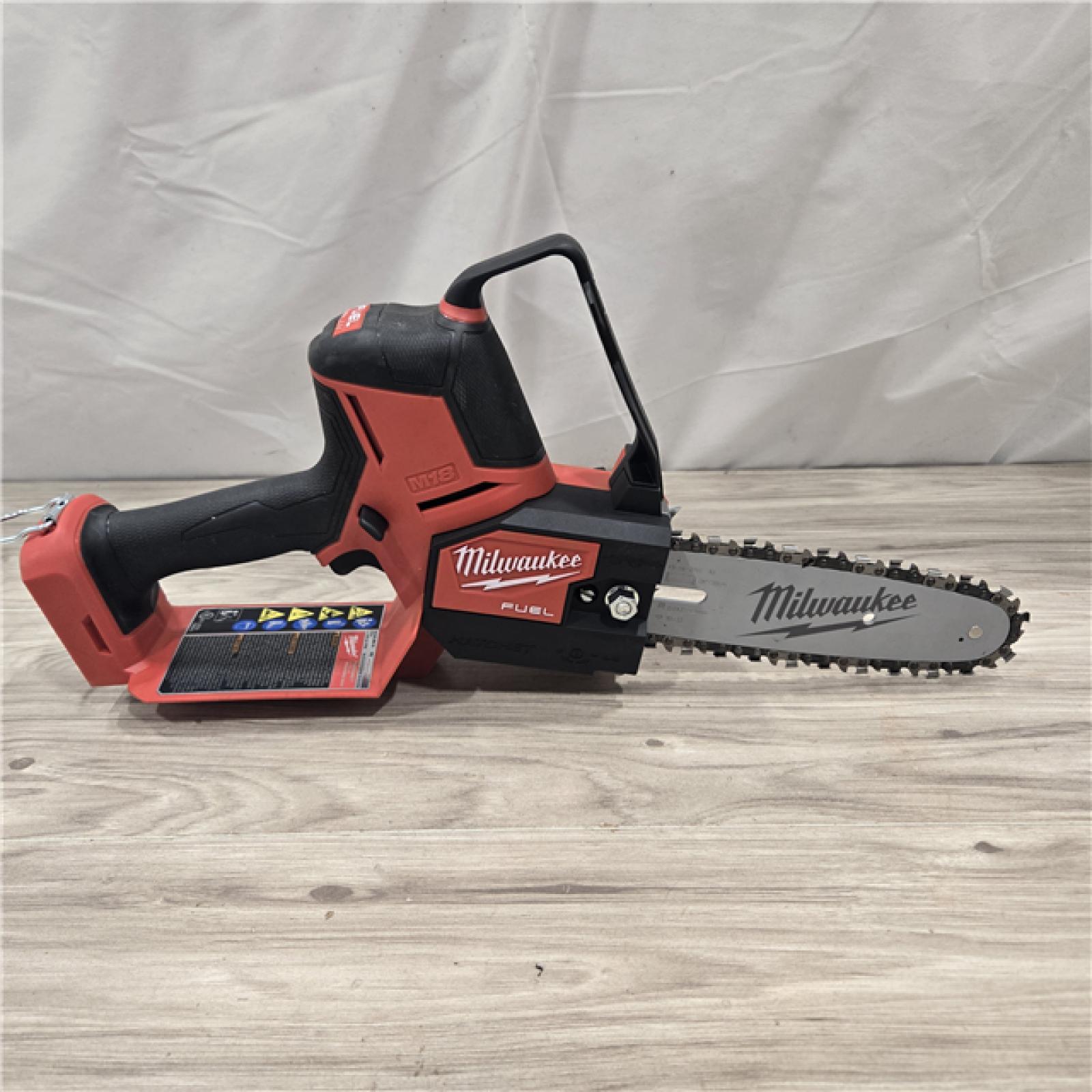 AS-IS Milwaukee M18 FUEL 8 in. 18V HATCHET Pruning Saw Kit