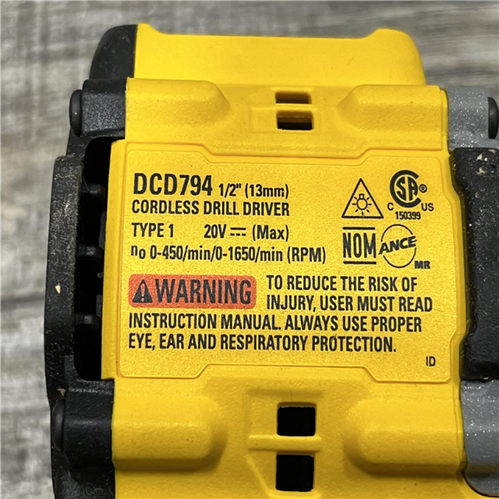 AS-IS DEWALT Atomic 20V Lithium-Ion Cordless Compact 1/2 in. Drill/Driver Kit