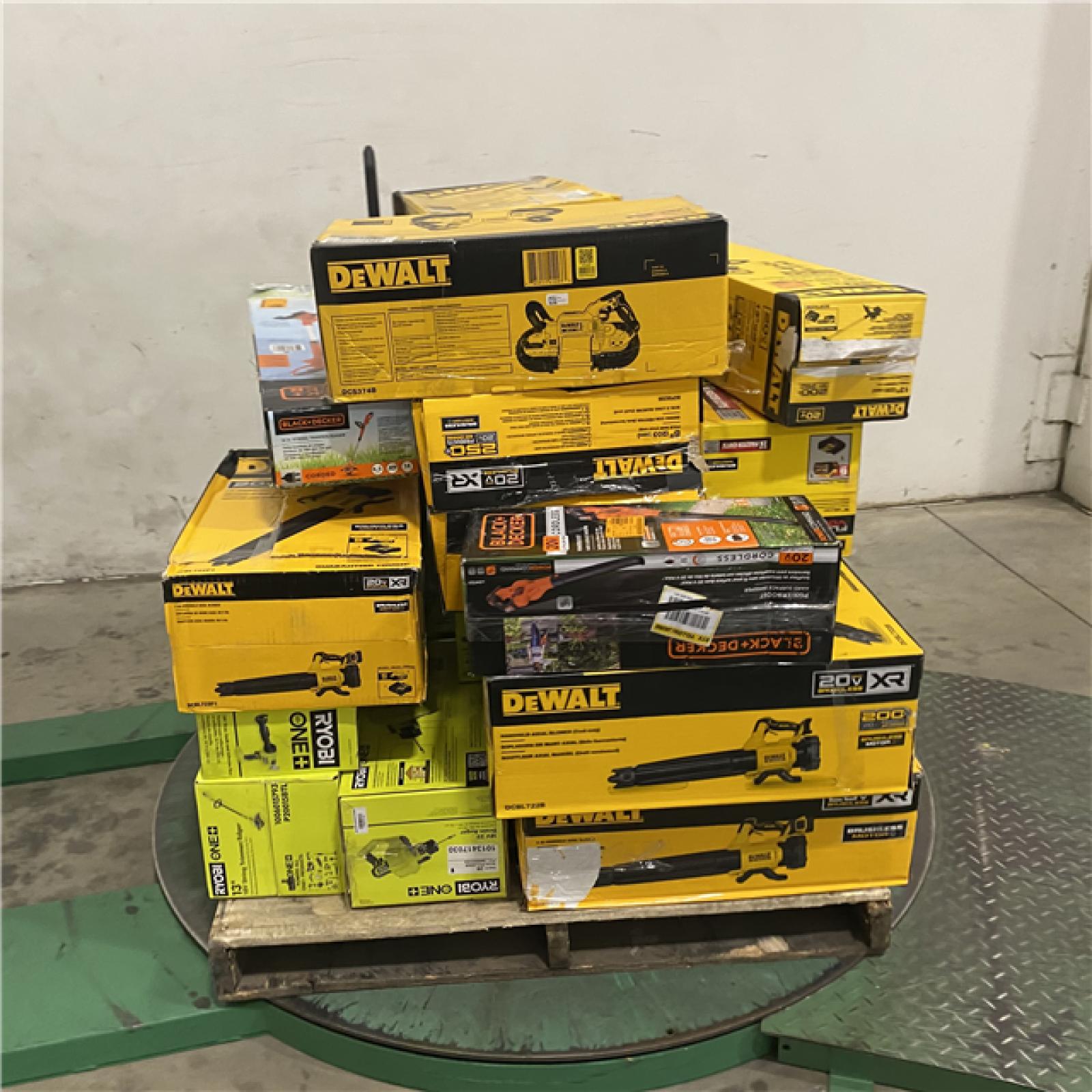 Dallas Location - As-Is Tool Pallet