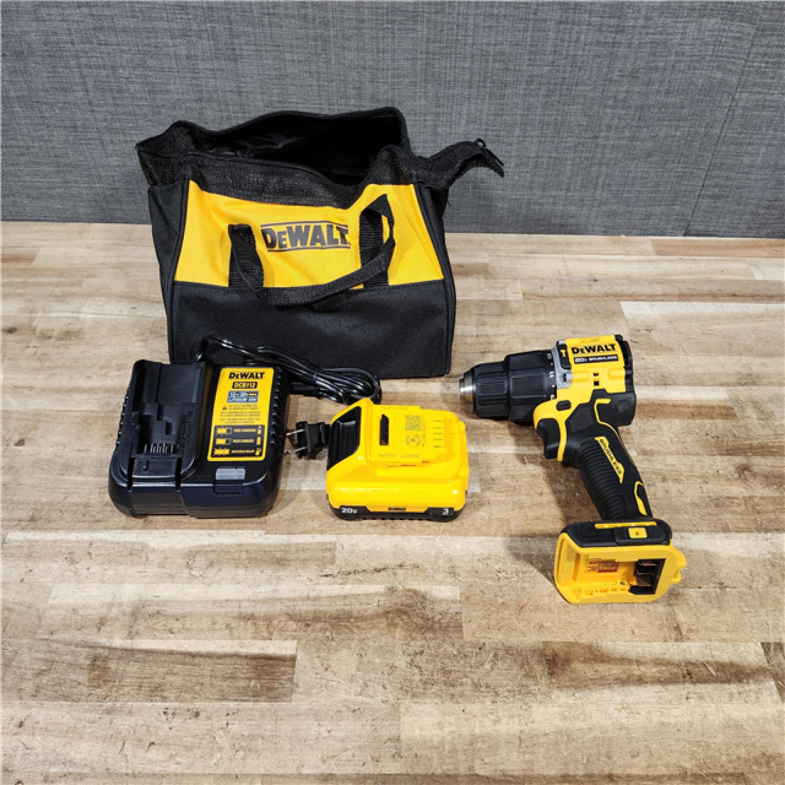HOUSTON LOCATION - AS - IS DEWALT ATOMIC 20V Cordless 1/2 in. Compact Hammer Drill Kit