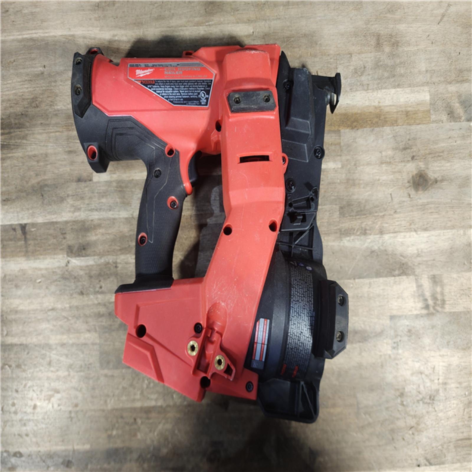 HOUSTON LOCATION - AS-IS Milwaukee M18 FUEL Coil Roofing Nailer (TOOL ONLY)