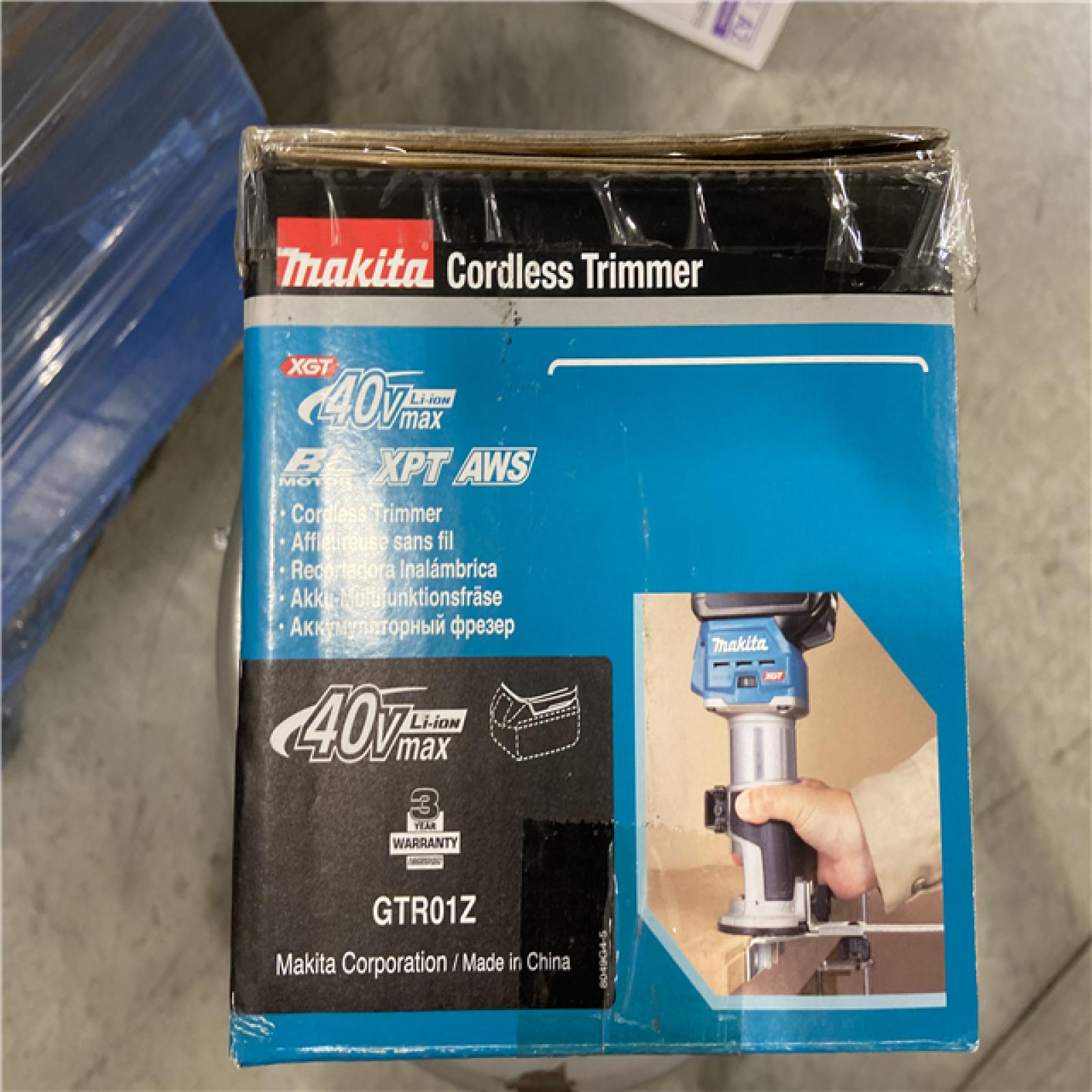 NEW! - Makita 40V max XGT Brushless Cordless Compact Router (Tool Only)