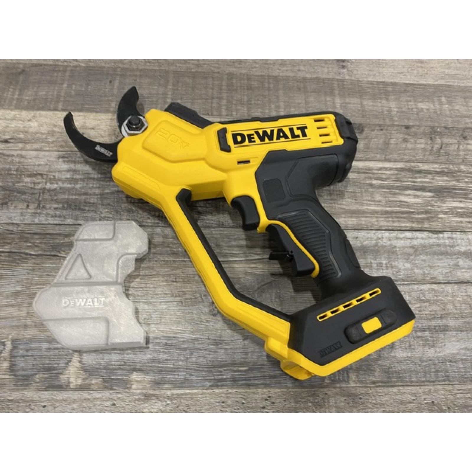 AS-IS DEWALT 20V MAX Cordless Battery Powered Pruner Kit