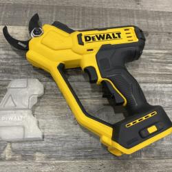 AS-IS DEWALT 20V MAX Cordless Battery Powered Pruner Kit
