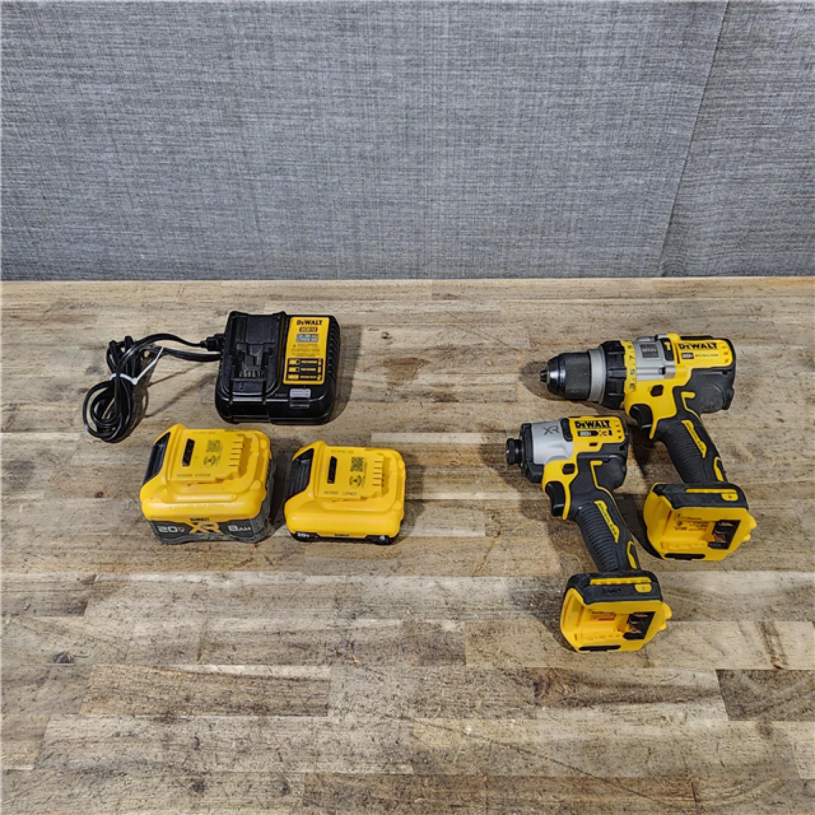 HOUSTON LOCATION - AS-IS DEWALT 2 TOOL COMBO KIT W/ (2) BATTERY & CHARGER