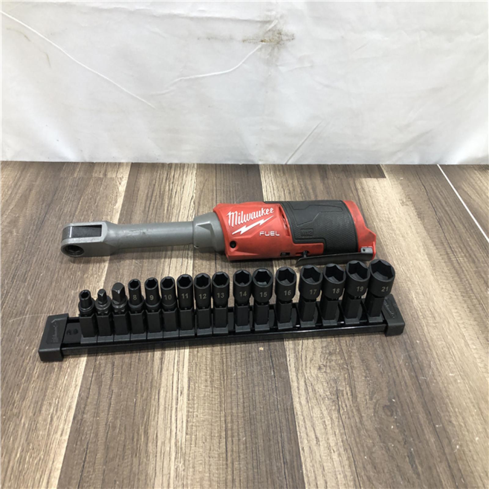 AS-IS Milwaukee FUEL INSIDER 12V Lithium-Ion Brushless Cordless 1/4 in. - 3/8 in. Extended Reach Box Ratchet (Tool-Only)