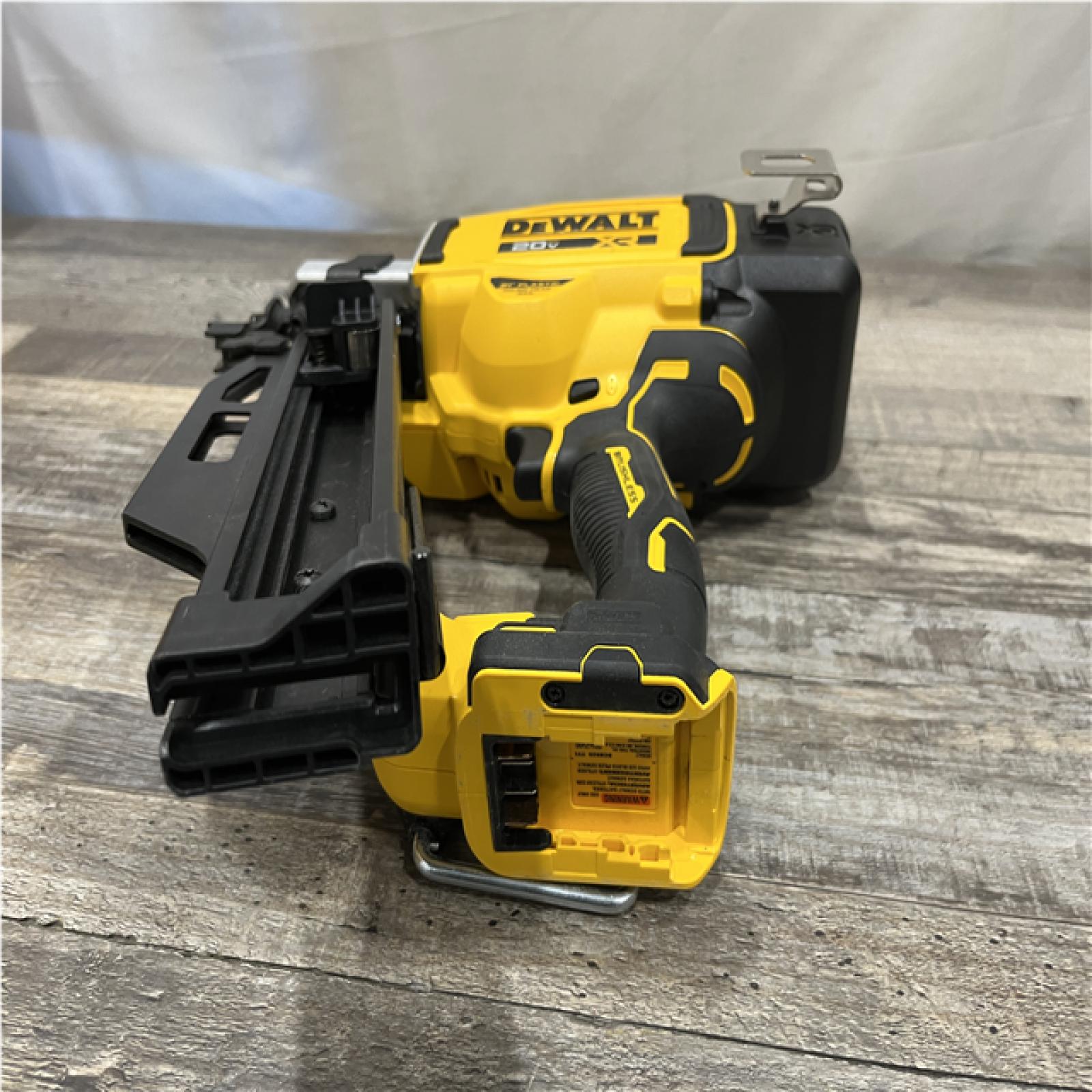 AS-IS DEWALT 20-Volt 21° Cordless Framing Nailer (Tool-Only)