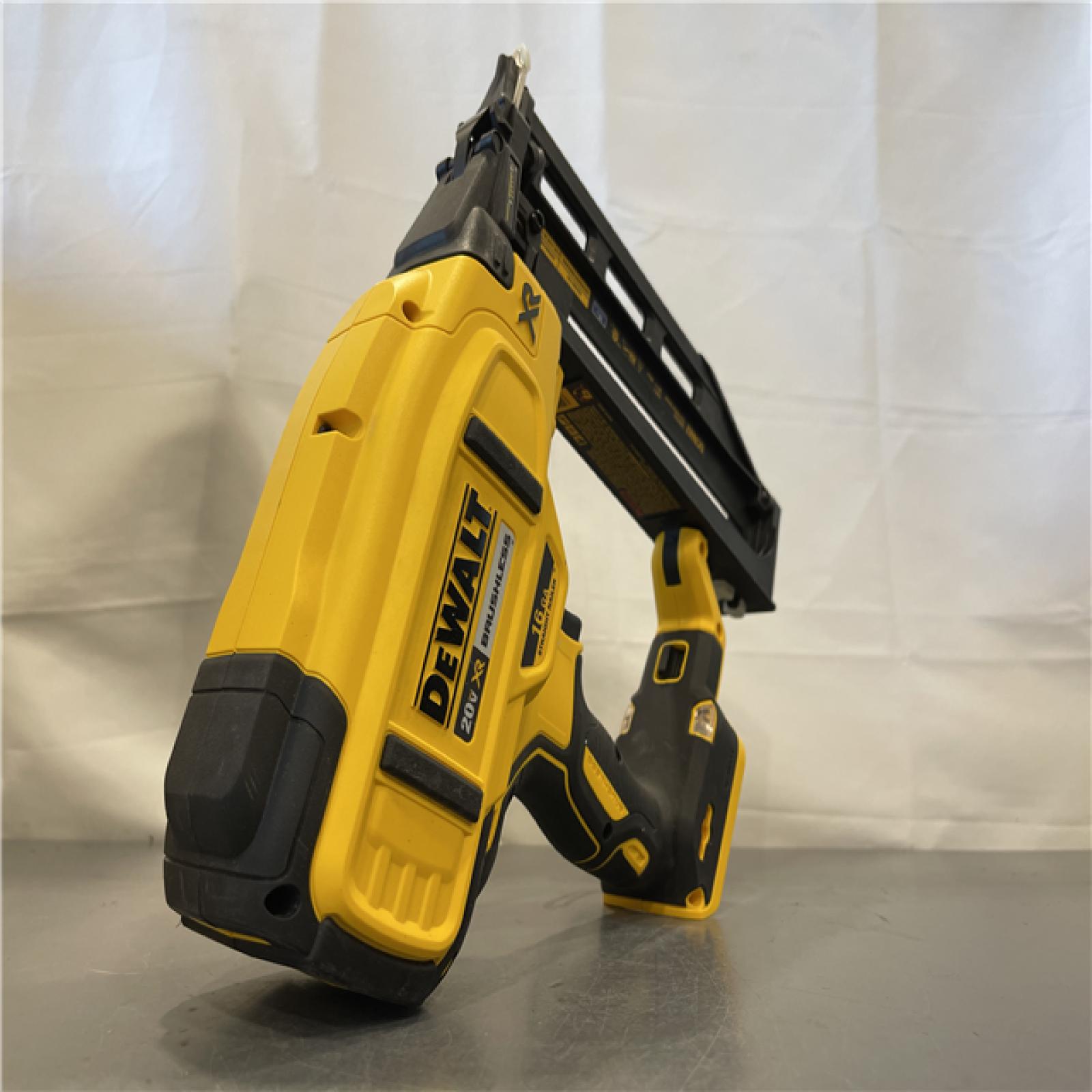 AS-IS - DEWALT 20V MAX XR 16-Gauge Lithium-Ion Cordless Finish Nailer (Tool Only)