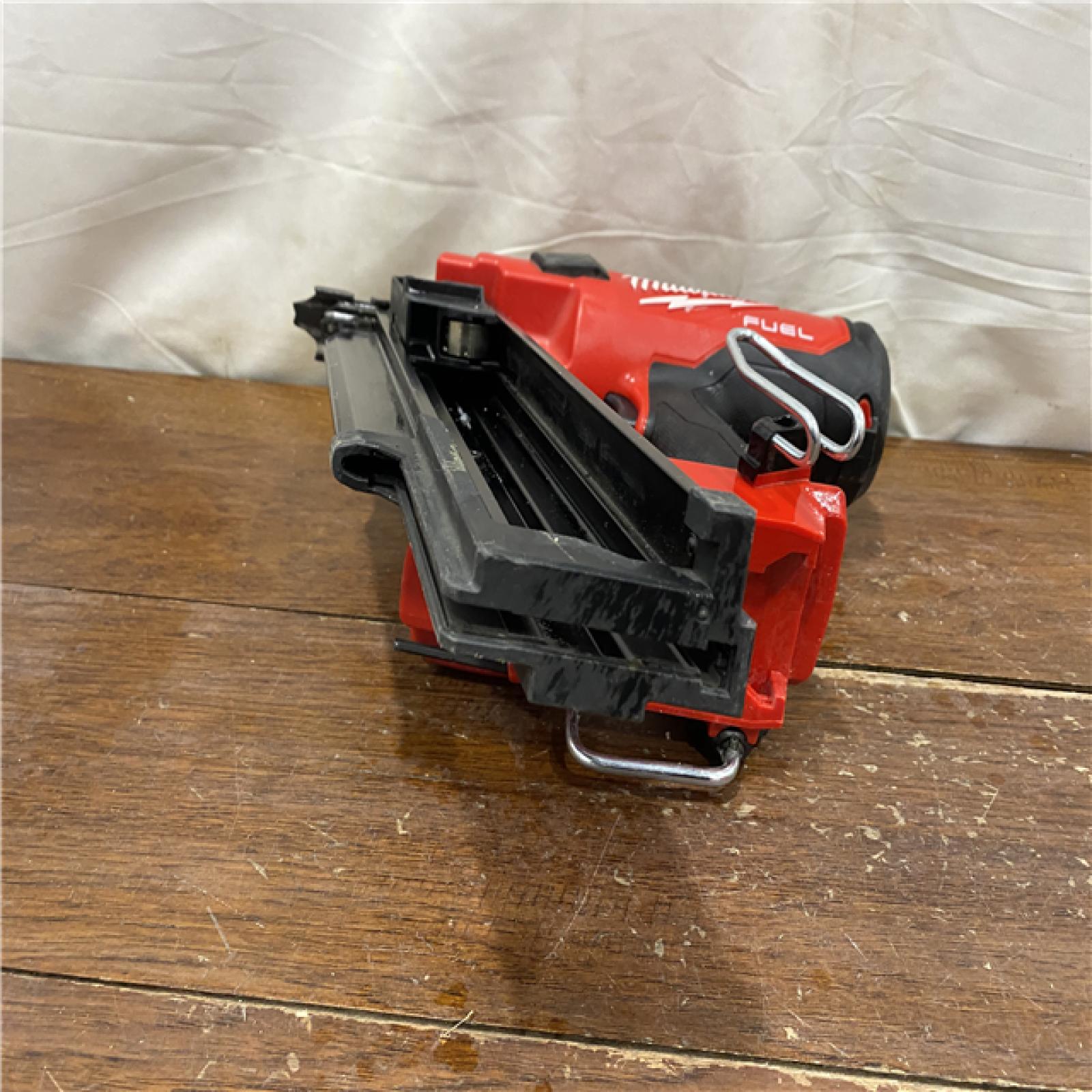 AS-IS Milwaukee 2744-20 M18 FUEL 3-1/2 in. 18-Volt 21-Degree Lithium-Ion Brushless Cordless Framing Nailer (Tool-Only)
