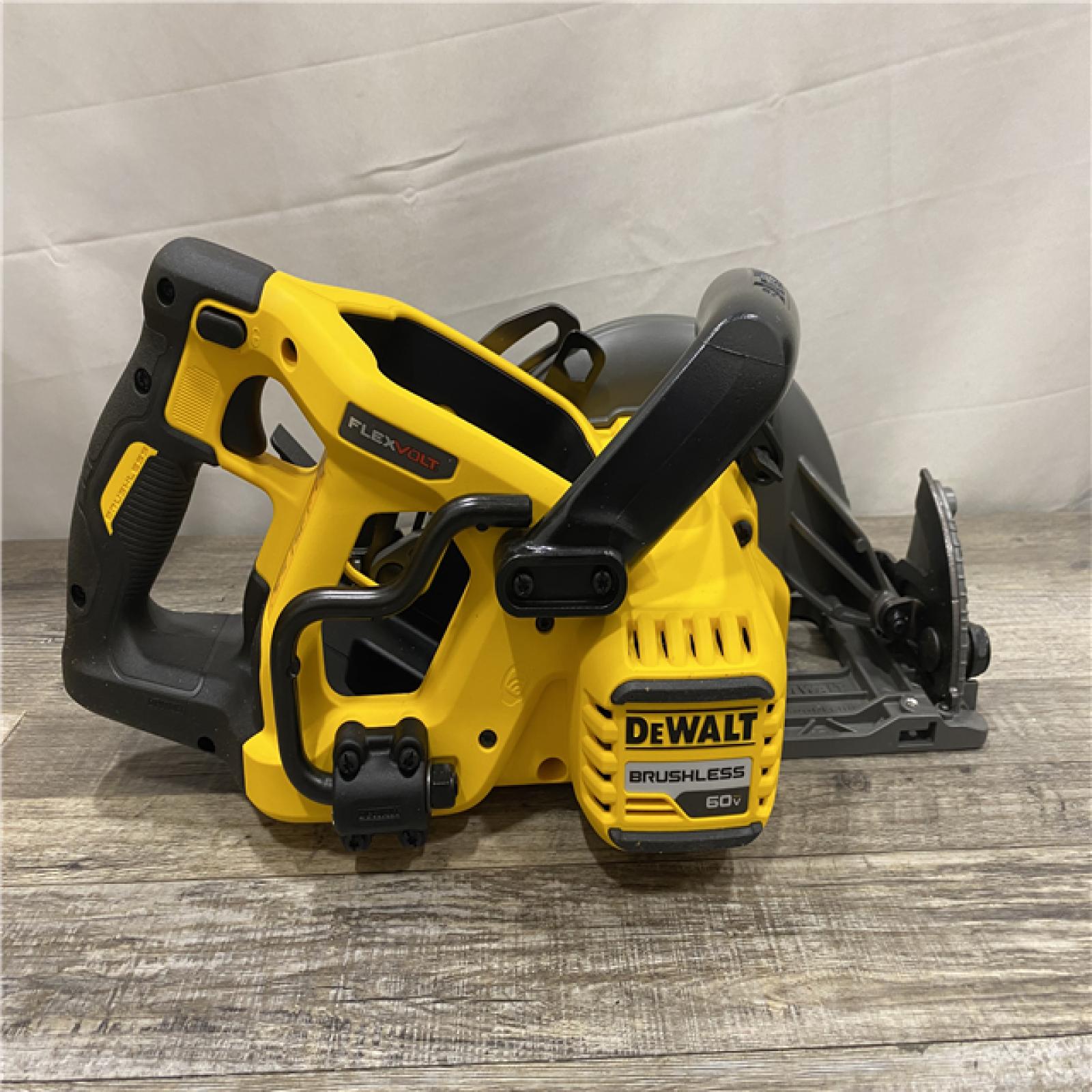 AS-IS DEWALT FLEXVOLT 60V MAX Cordless Brushless 7-1/4 in. Wormdrive Style Circular Saw (Tool Only)