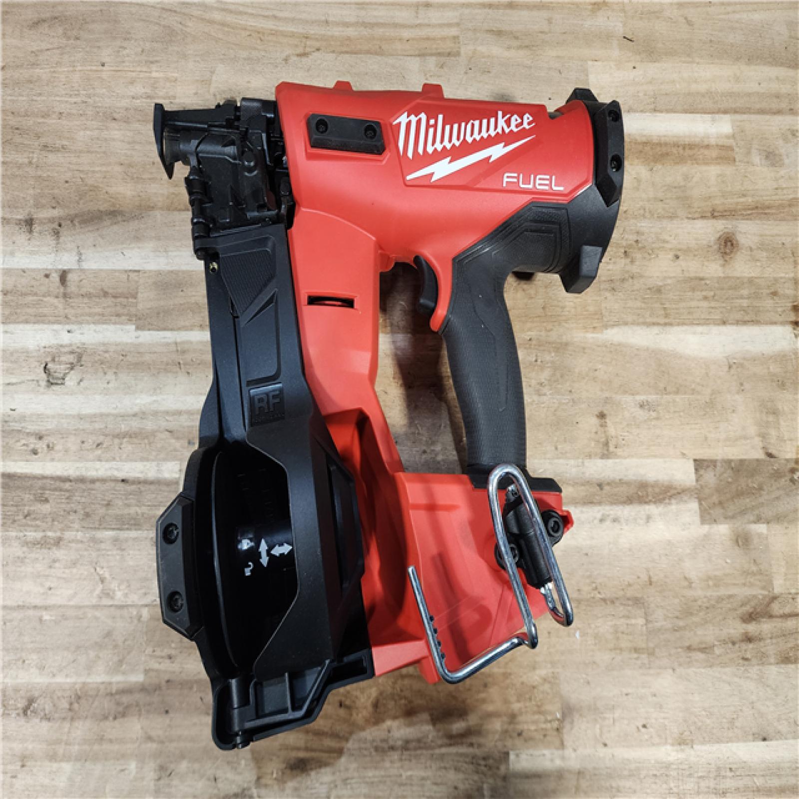 HOUSTON LOCATION - AS-IS (APPEARS LIKE NEW) Milwaukee FUEL 18-Volt Lithium-Ion Brushless Cordless Coil Roofing Nailer (Tool Only)