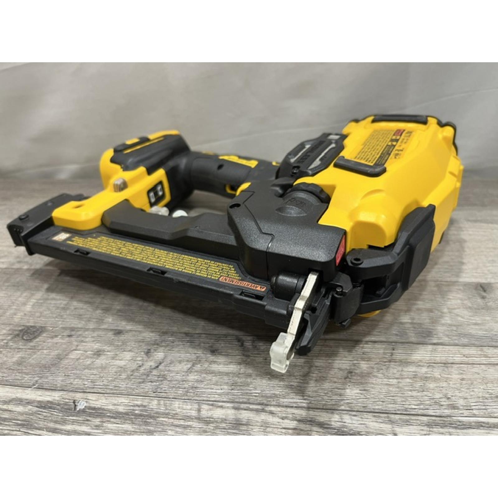 AS-IS DEWALT 20V MAX XR 18 Gauge Cordless Brad Nailer (Tool Only)