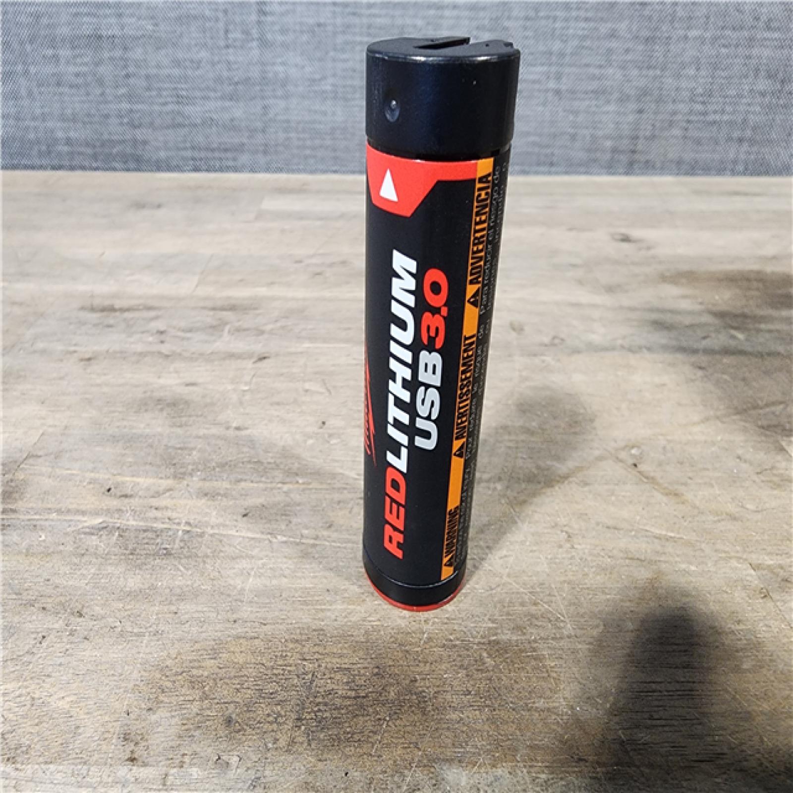 HOUSTON LOCATION - AS-IS Milwaukee-3522-21 Green Beam Laser Cross Line Plumb Point Rechargeable USB Kit