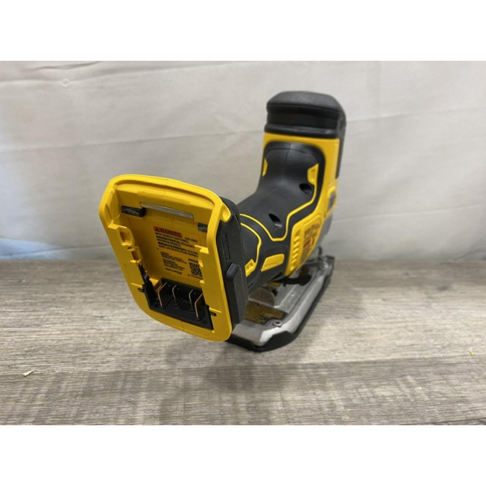 AS-IS DEWALT 20V MAX XR Cordless Barrel Grip Jigsaw (Tool Only)