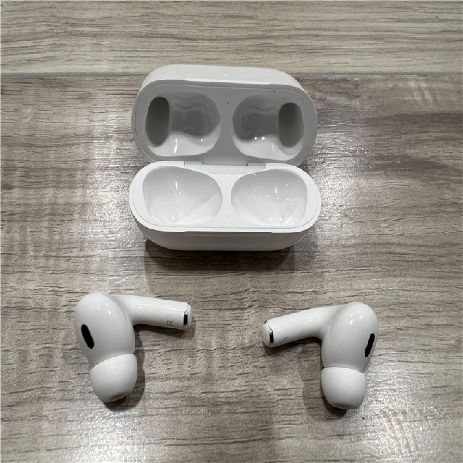 AirPods Pro (2nd Generation) with MagSafe Case