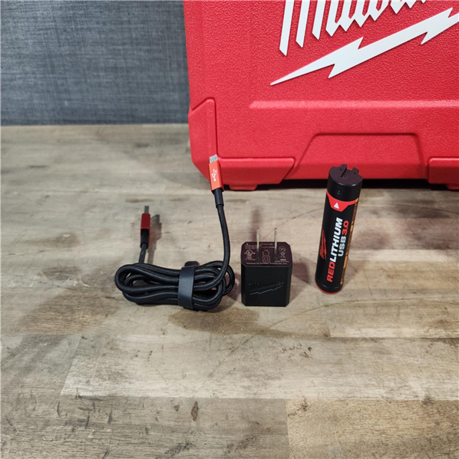 HOUSTON LOCATION - AS-IS MILWAUKEE 100 Ft. REDLITHIUM Lithium-Ion USB Green Rechargeable Cross Line Laser Level with Charger