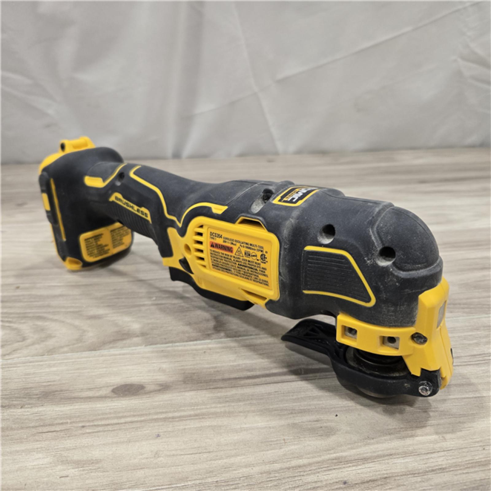 AS-IS DEWALT ATOMIC 20V MAX Cordless Oscillating Multi Tool (Tool Only)