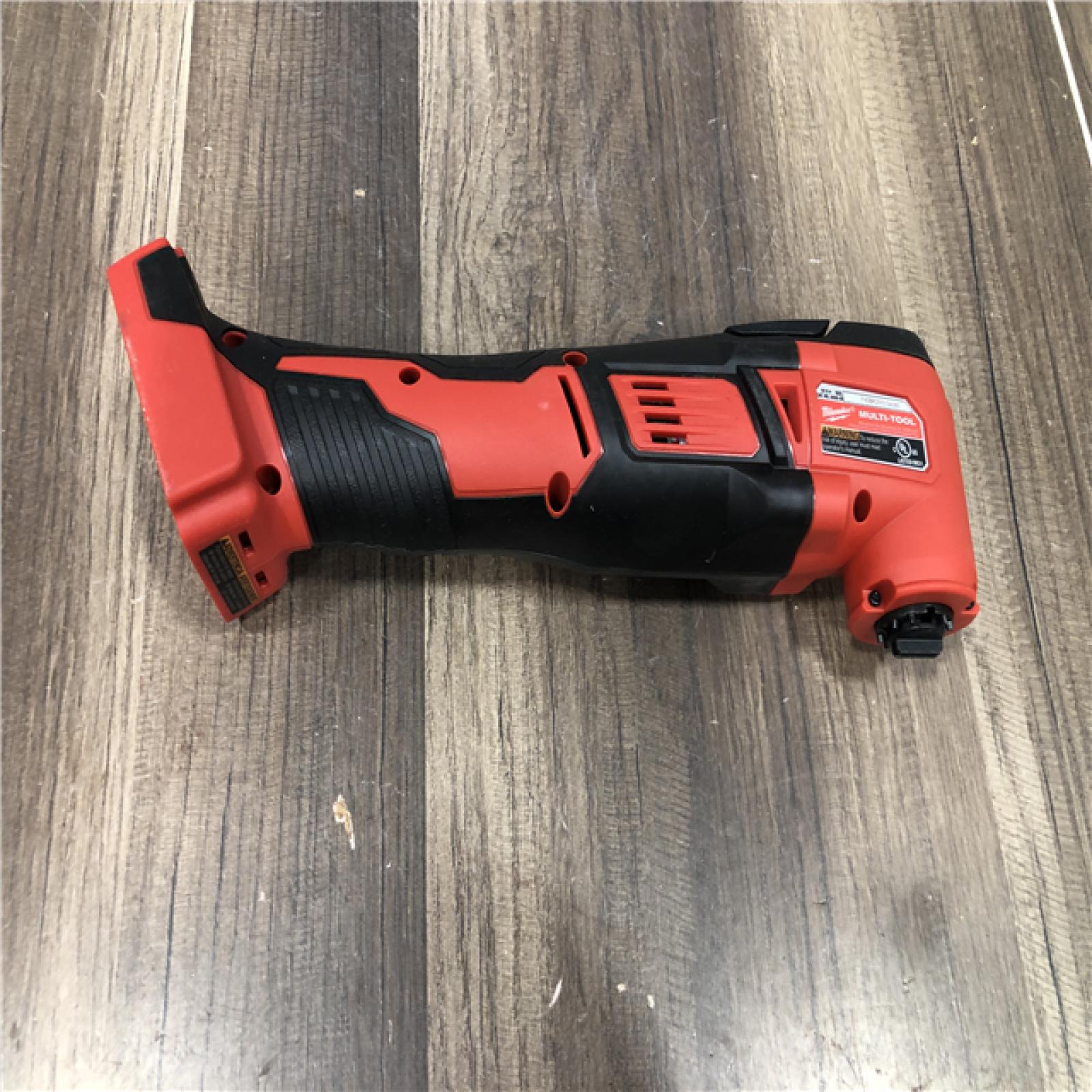 AS-IS Milwaukee 18V Lithium-Ion Cordless Oscillating Multi-Tool (Tool-Only)