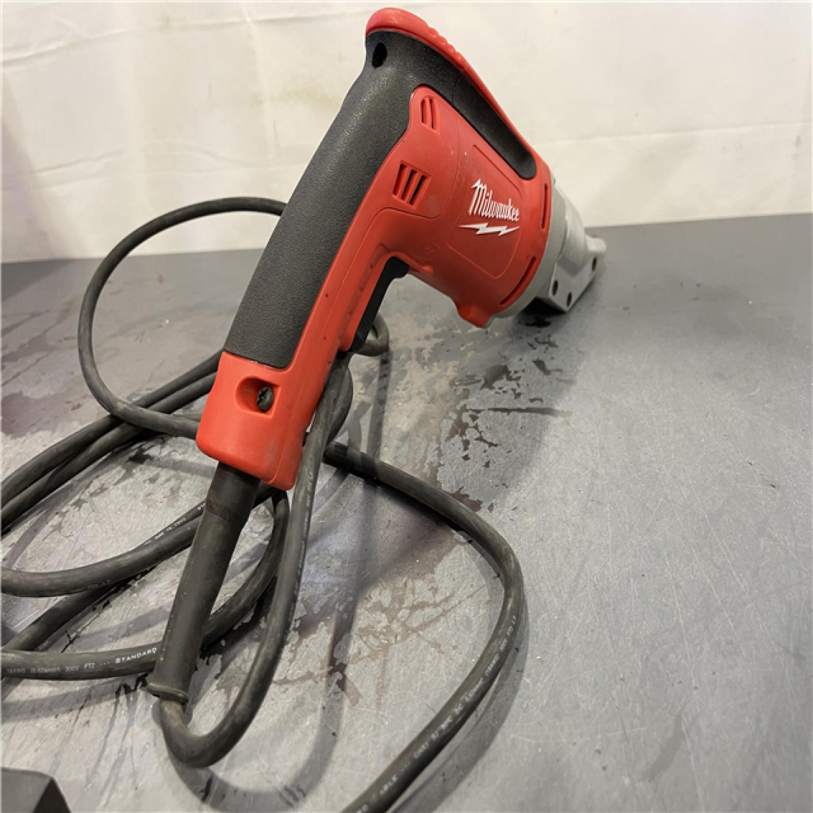 AS-IS - Milwaukee 6.8 Amp 18-Gauge Metal Shear