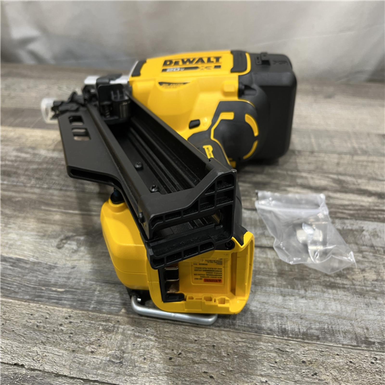 AS-IS DEWALT 20V 30 Degree Cordless Framing Nailer (Tool-Only)
