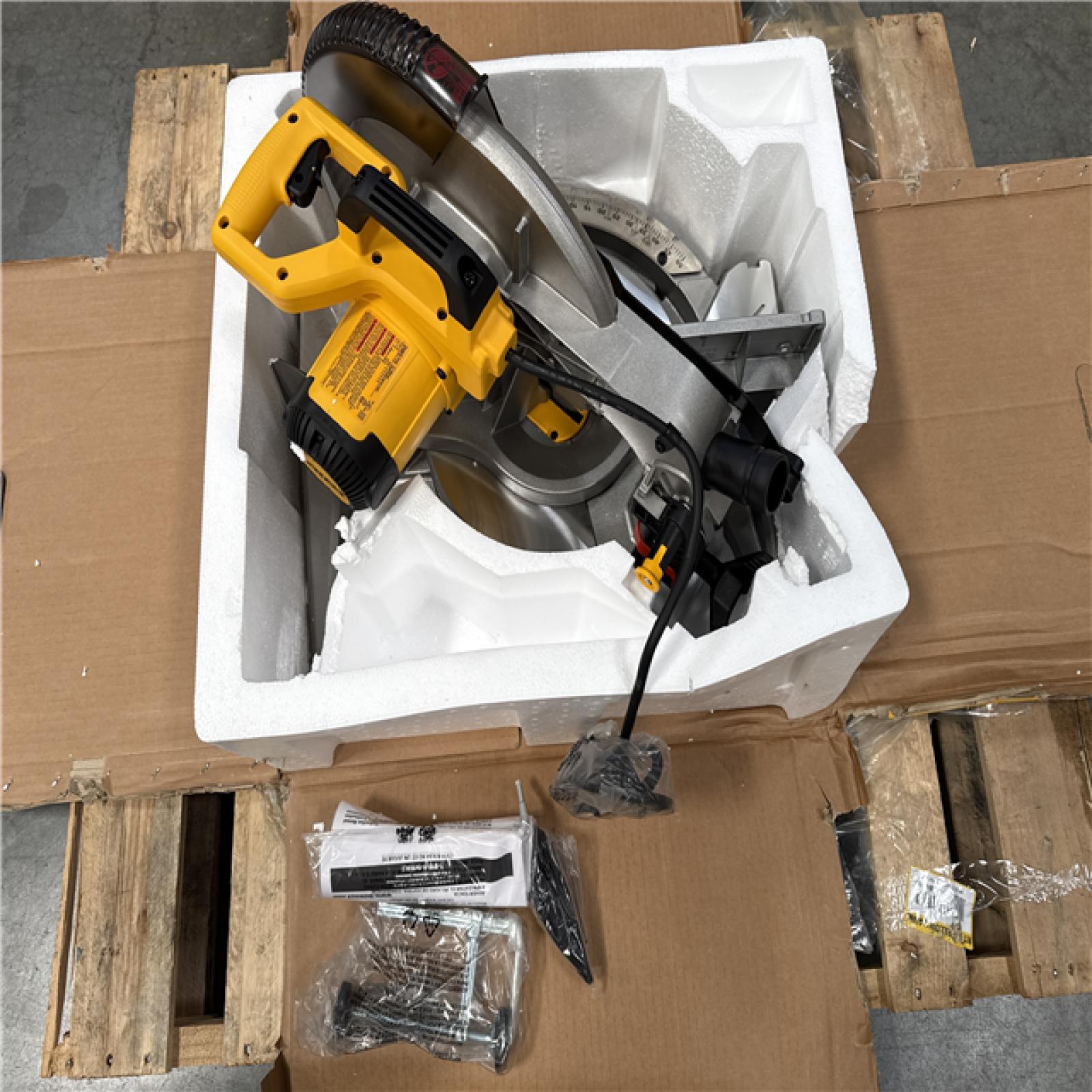 California AS-IS DeWalt 12” Single Saw Compound Miter Saw