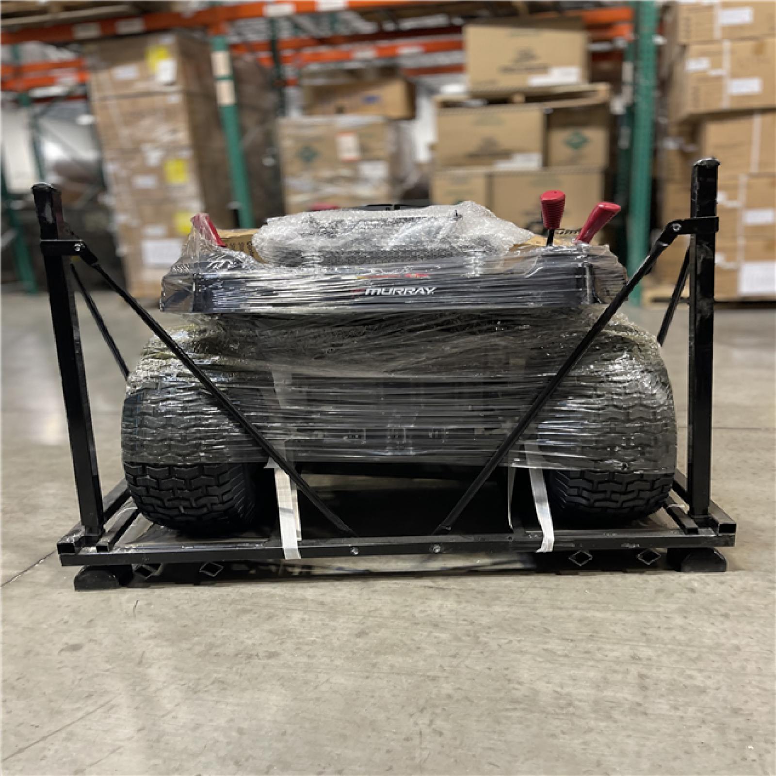 DALLAS LOCATION- AS IS- Murray MT100 42 in. 13.5 HP 500cc E1350 Series Briggs and Stratton Engine 6-Speed Manual Gas Tractor Mower