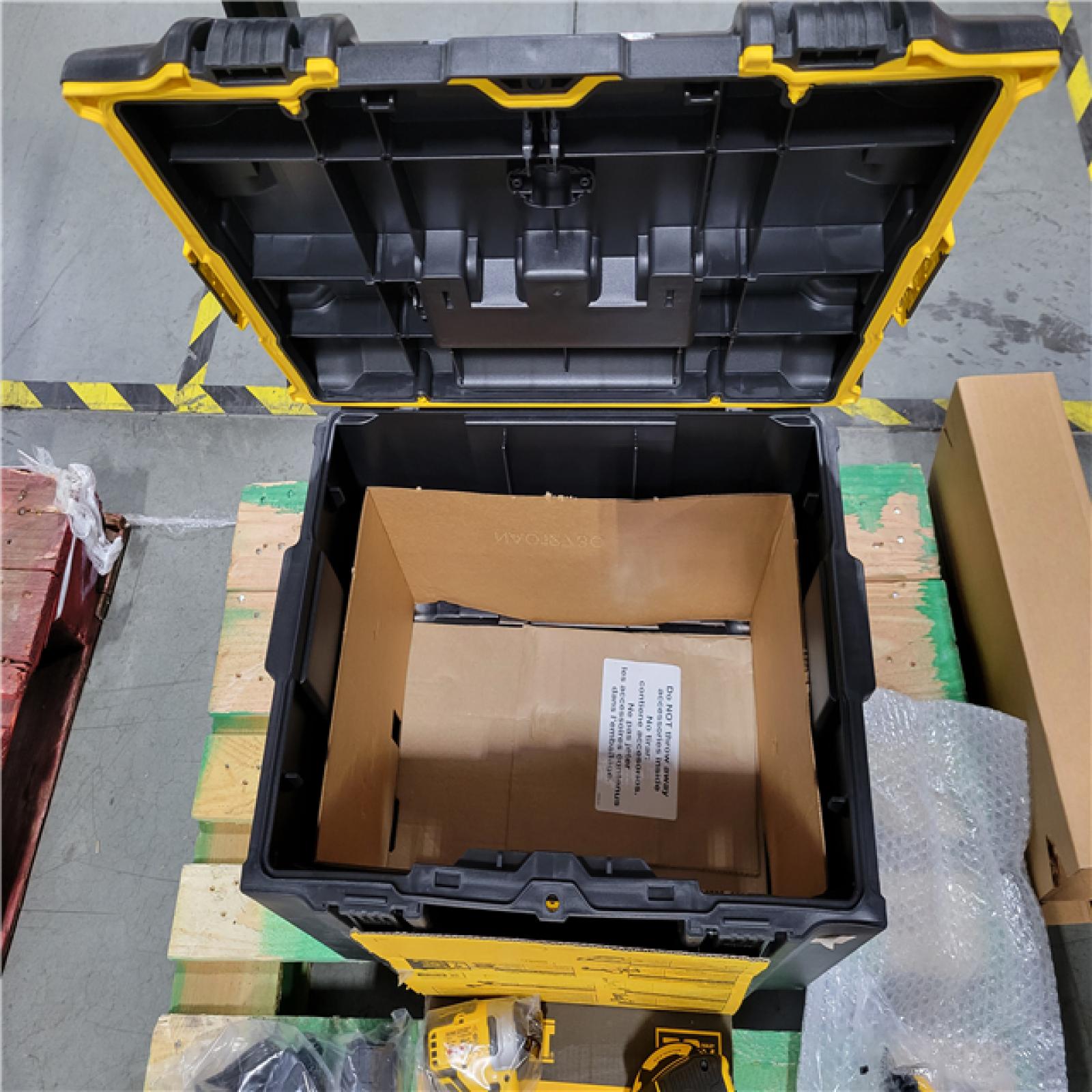 California AS-IS DEWALT 6 TOOL COMBO KIT 20V MAX BATTERY (2X)