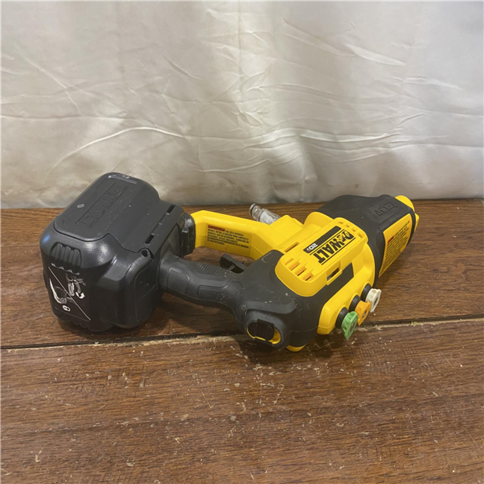AS-IS Dewalt 20V 550 PSI  1 GPM Cordless Power Cleaner W/ 4 Nozzles Tool-Only DCPW550B
