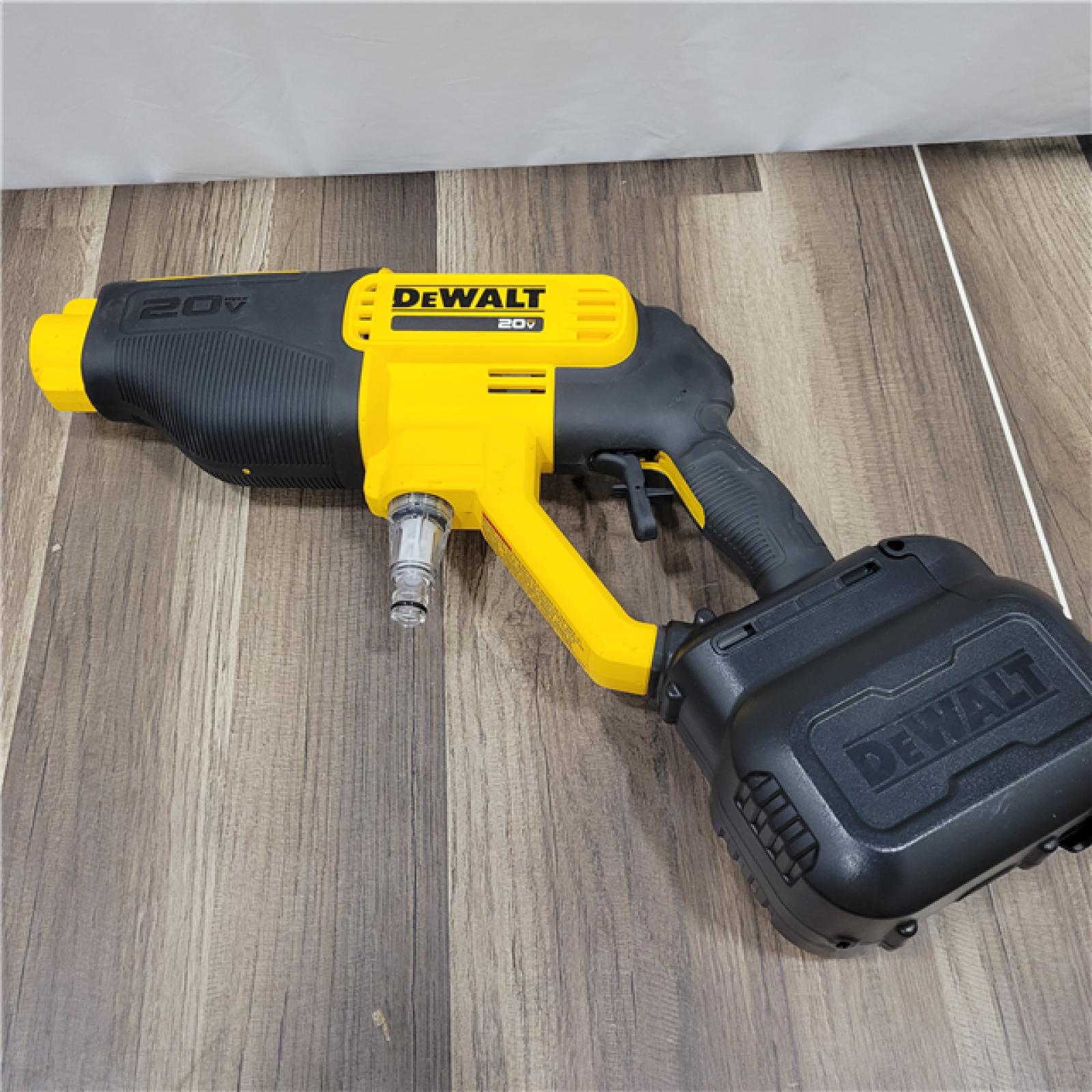 AS-IS  Dewalt 20V 550 PSI  1 GPM Cordless Power Cleaner W/ 4 Nozzles Tool-Only DCPW550B
