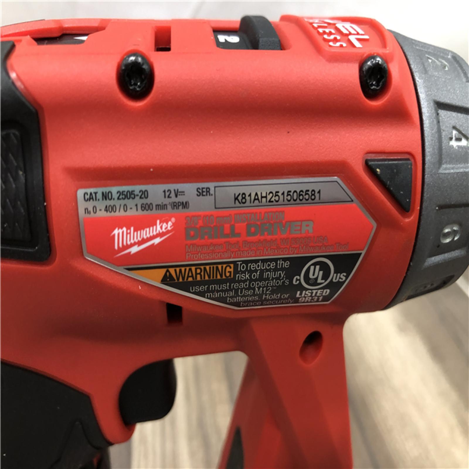 AS-IS Milwaukee  FUEL 12V Lithium-Ion Brushless Cordless 4-in-1 Installation 3/8 in. Drill Driver Kit