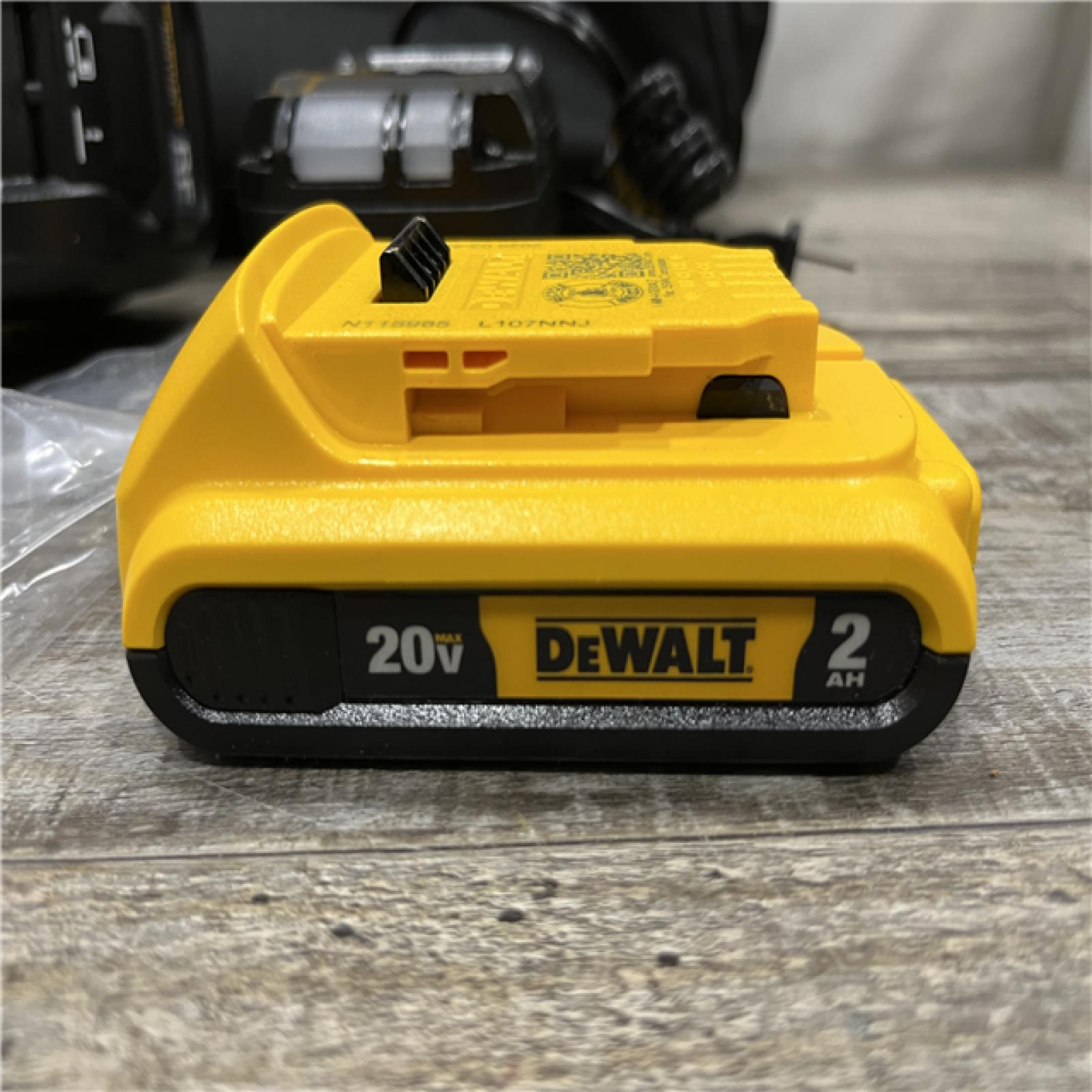 AS-IS DEWALT 20V MAX Lithium-Ion 15-Degree Electric Cordless Roofing Nailer Kit