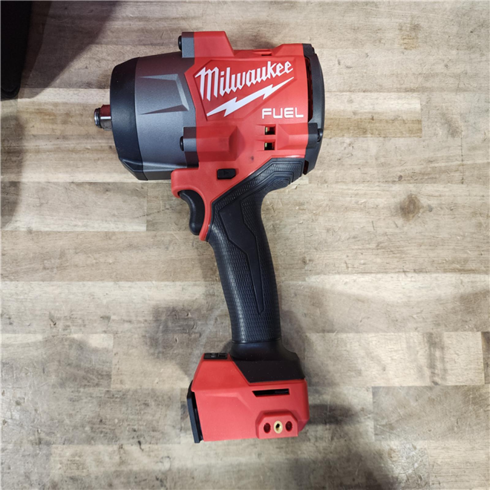HOUSTON LOCATION - AS-IS Milwaukee M18 1/2 in. Cordless Brushless High Torque Impact Wrench Kit (Battery & Charger)