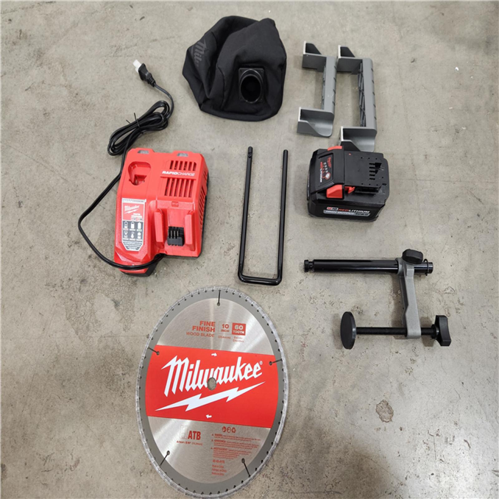 Phoenix Location NEW Milwaukee M18 FUEL 18V 10 in. Lithium-Ion Brushless Cordless Dual Bevel Sliding Compound Miter Saw Kit with One 8.0 Ah Battery 2734-21