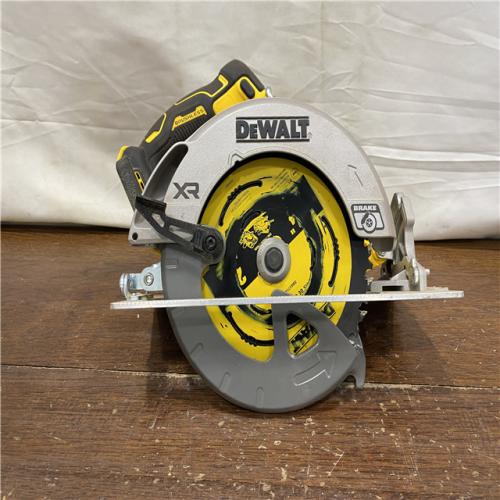 AS-IS DEWALT 20-Volt MAX 7-1/4 in. Cordless Circular Saw (Tool Only)